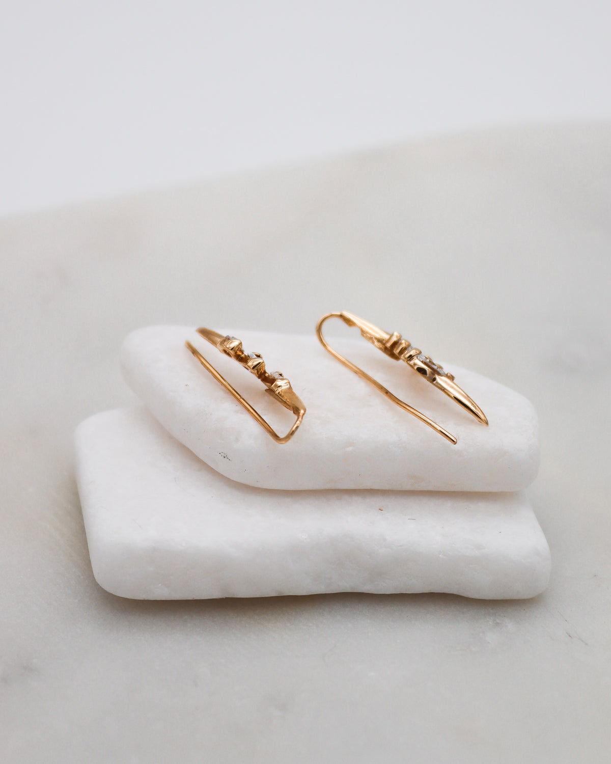 Lucia – Ear Cuffs aus 585 Gelbgold mit Marquise-Zirkonia