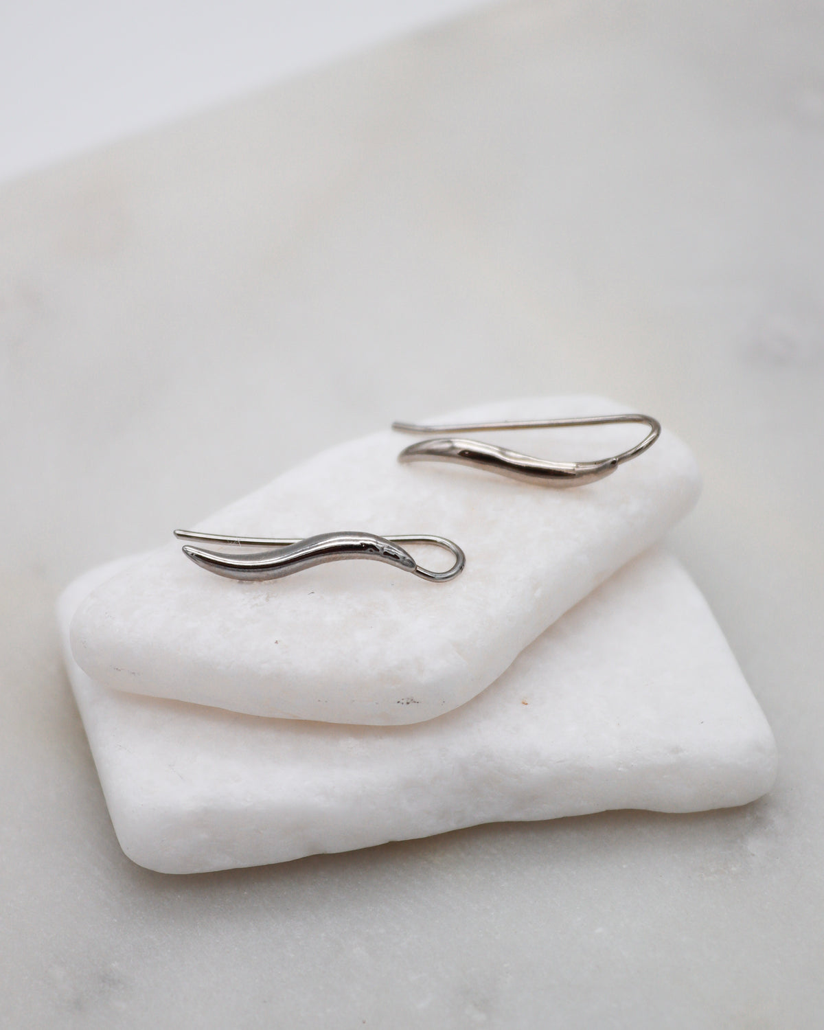 Marina – Ear Cuffs aus 925 Silber in Wellenform