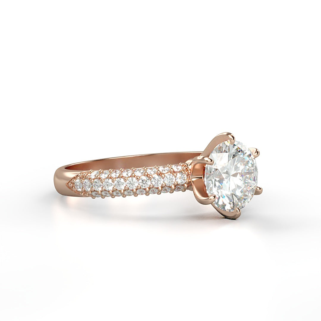 Verlobungsring Ling mit 1.0 ct G/SI-Diamant in 6-Krappen-Fassung, ergänzt durch 0.26 ct seitliche G/SI-Diamanten – erhältlich in München und Augsburg