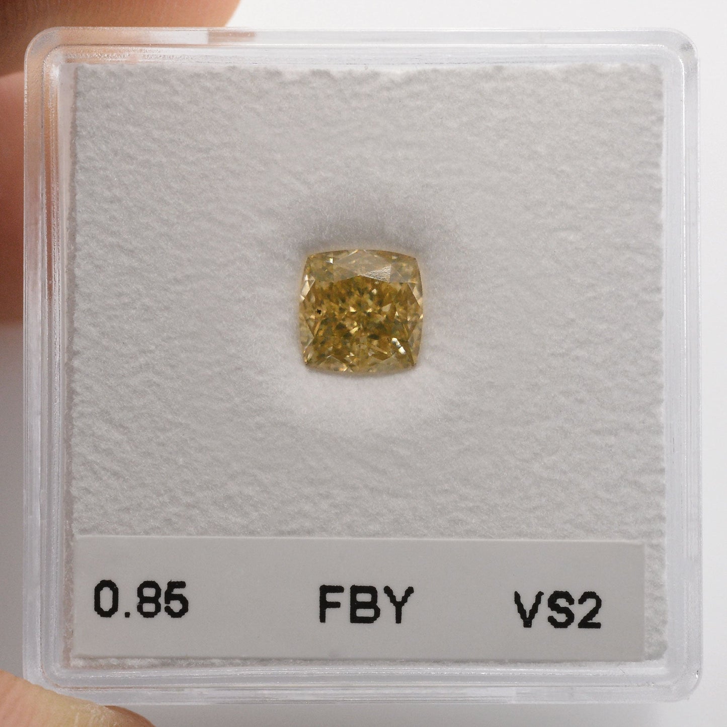 0,85 Karat Fancy Brown Yellow Cushion Diamond VS2 GIA