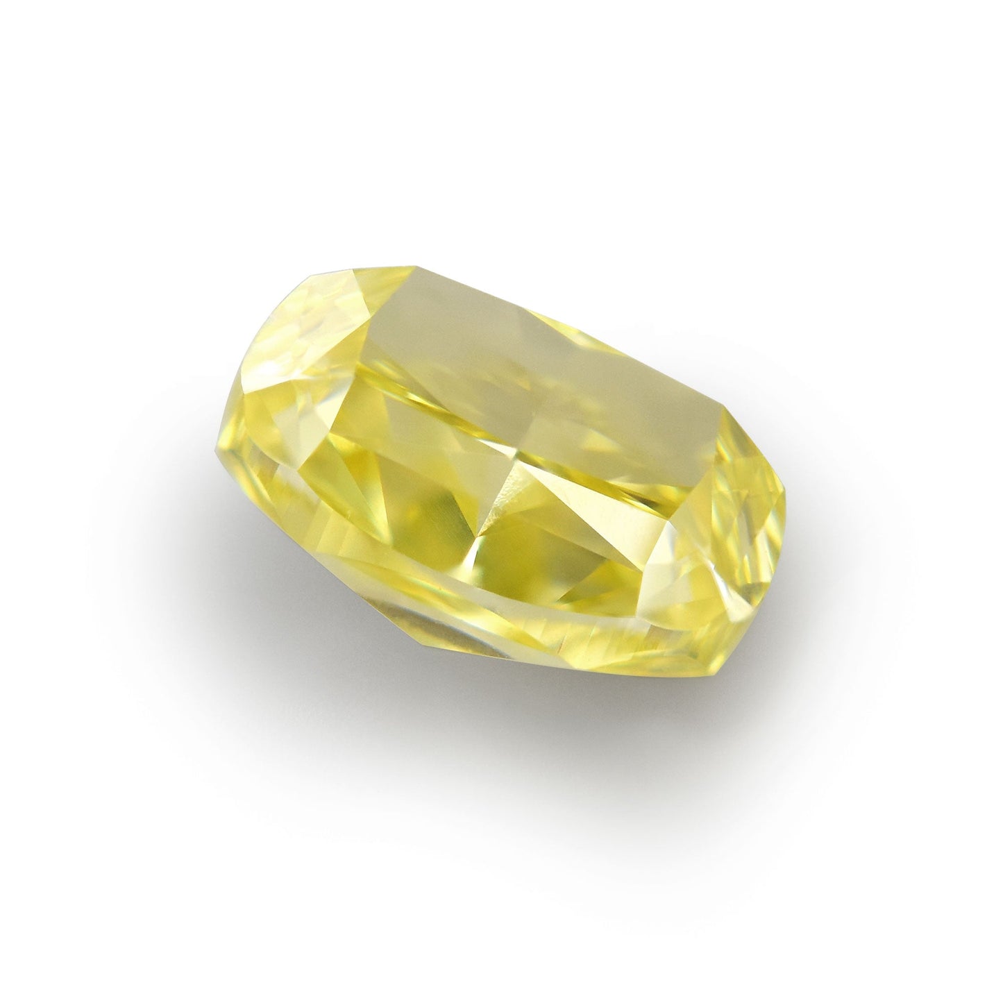 0,61 Karat Fancy Yellow Cushion Diamond VVS1 GIA