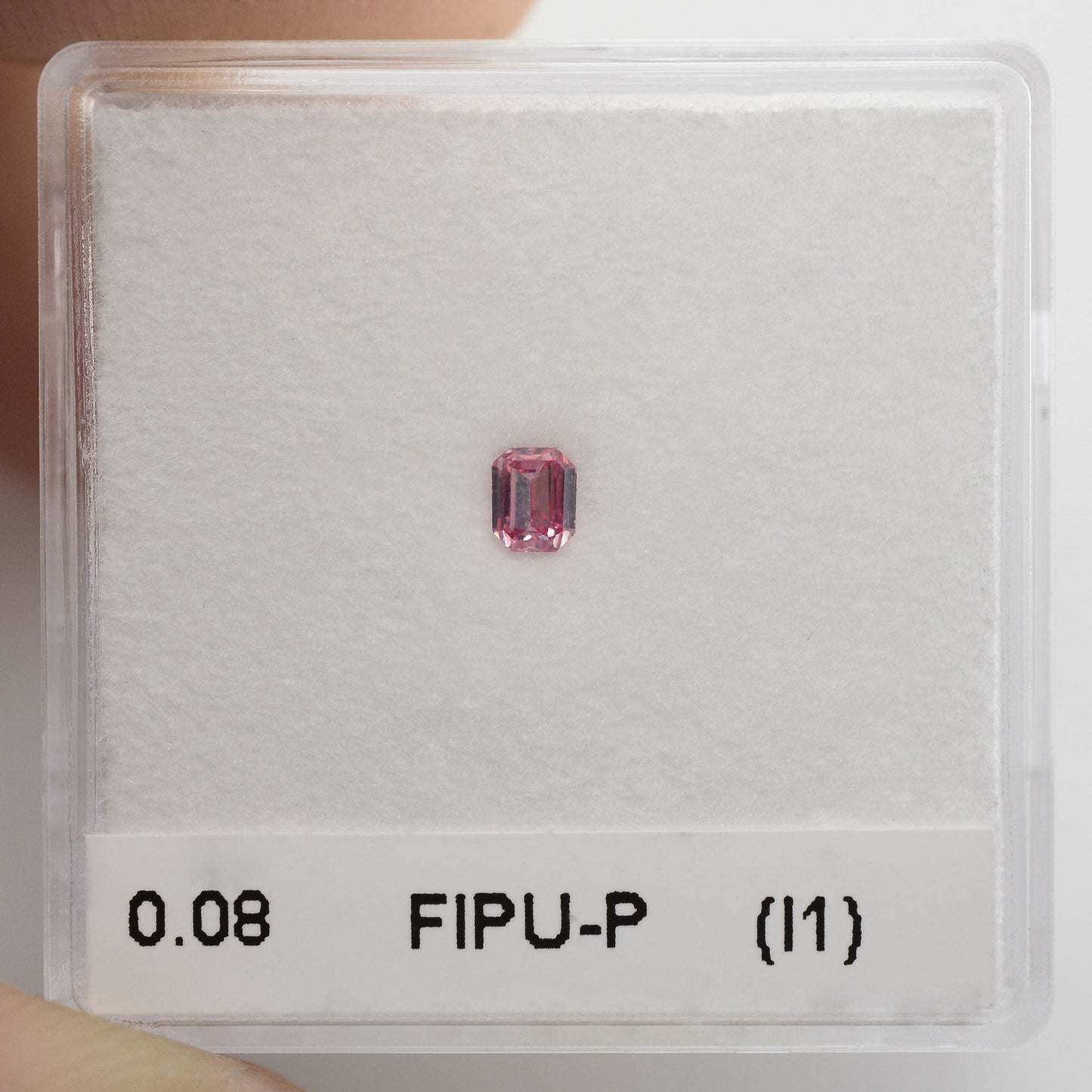 0,08 Karat Fancy Intense Purplish Pink Emerald Diamond (I1) GIA