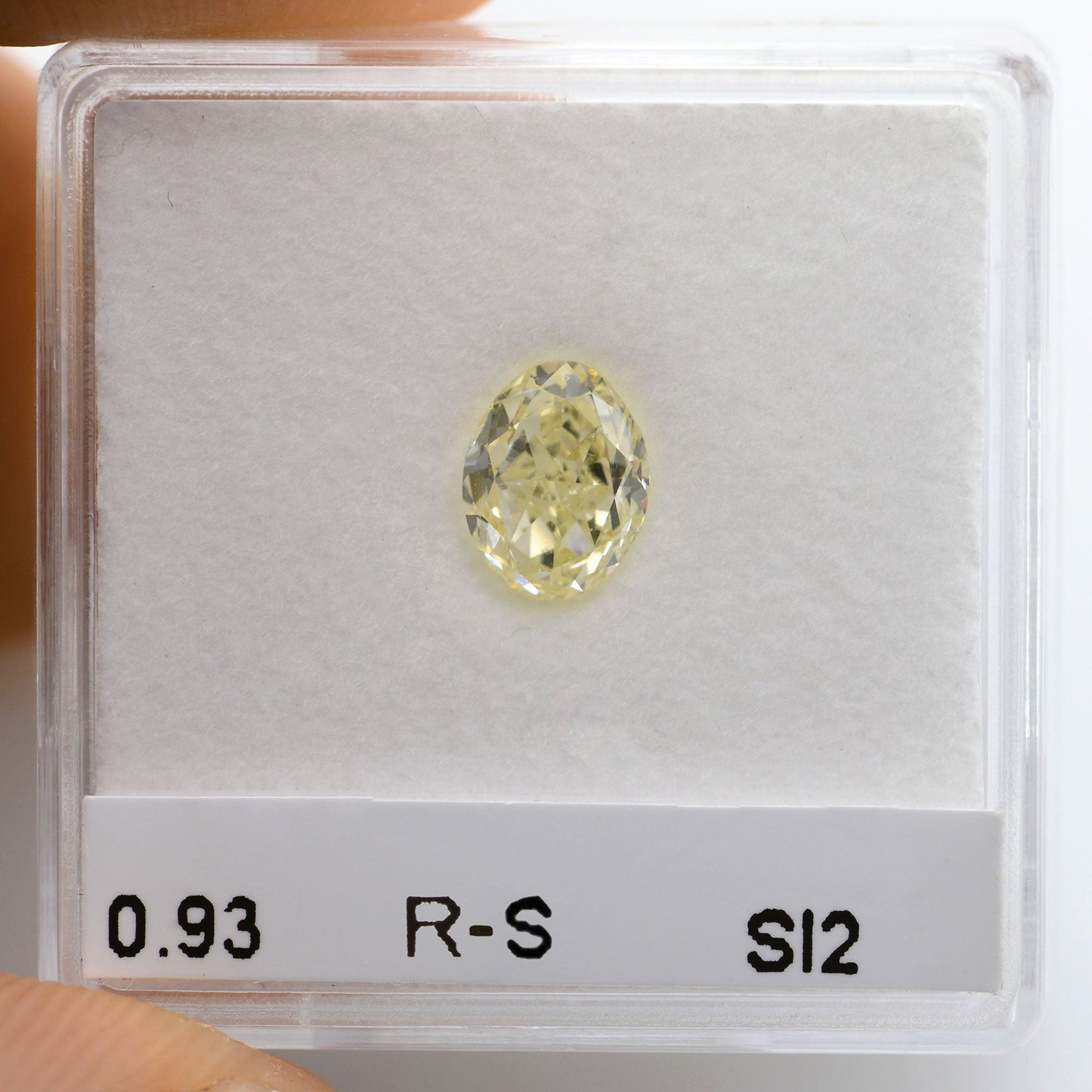 0,93 Karat R-S Ovaler Diamant SI2 IGI