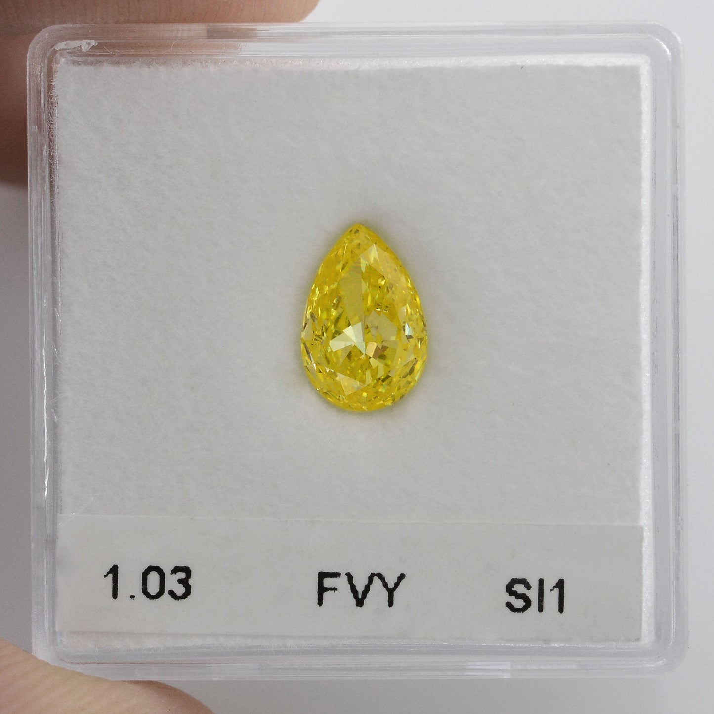 1,03 Karat Fancy Vivid Yellow Birnenförmiger Diamant SI1 GIA