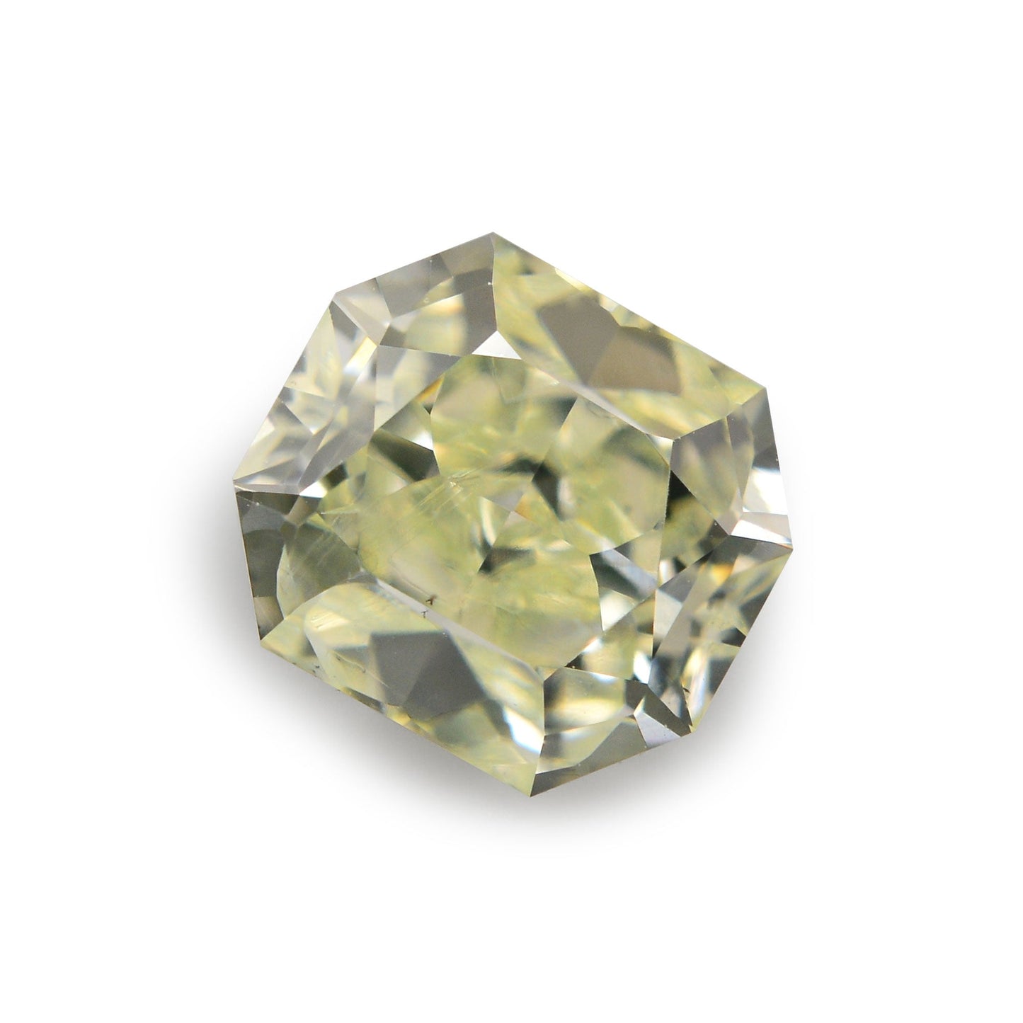0,53 Karat hellgrün-gelber Diamant im Radiant-Schliff, Reinheit SI1, GIA