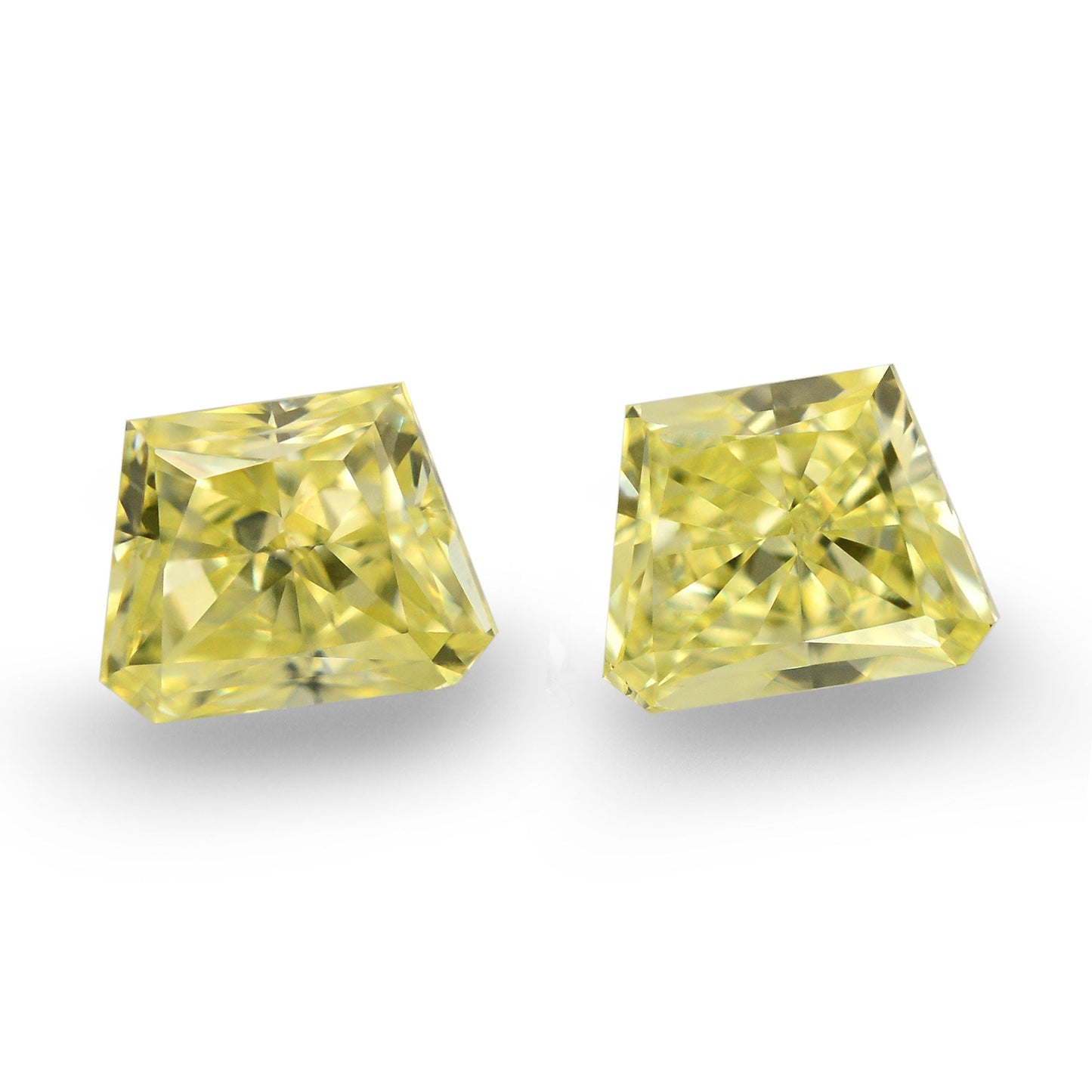 0,60 Karat Fancy Yellow Trapezoid Diamonds (VS1)