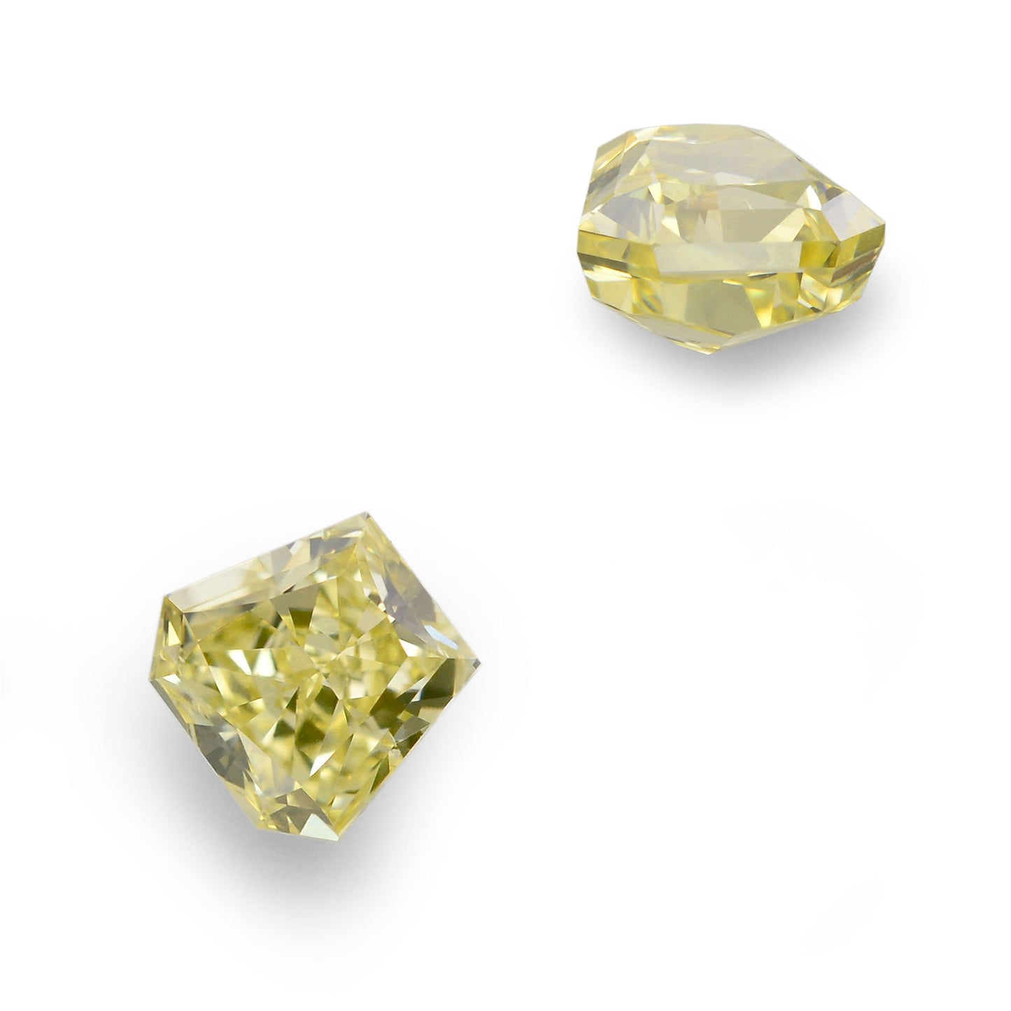 0,72 Karat Fancy Yellow Trapezoid Diamonds (VS1)