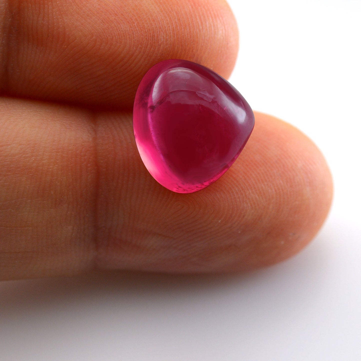 9,90 Karat rosafarbener Turmalin-Cabochon