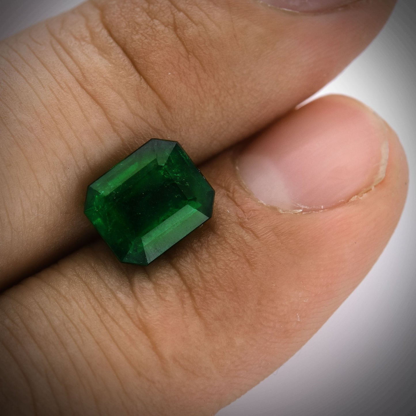 2,97 Karat Grüner Zambian Radiant Emerald GWLAB