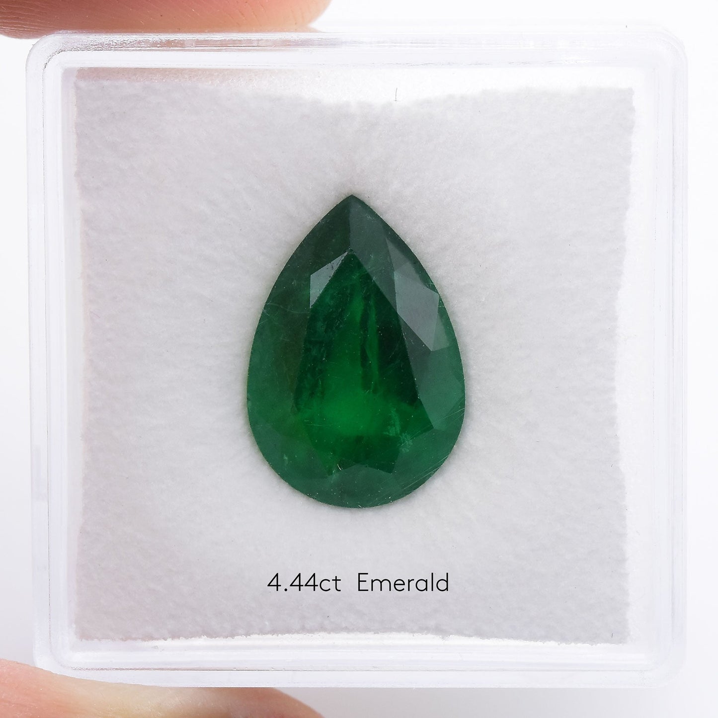 4,44 Karat Grüner Zambia Birnen-Smaragd GWLAB