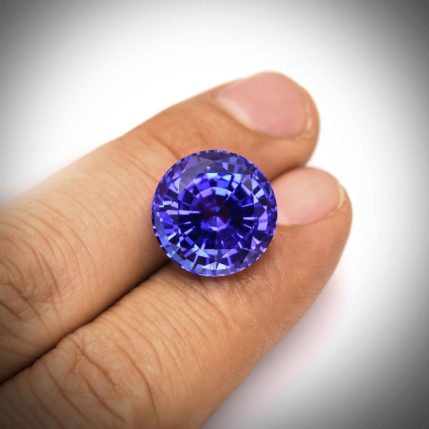 18,02 Karat blauer runder Tansanit aus Tansania, GWLAB