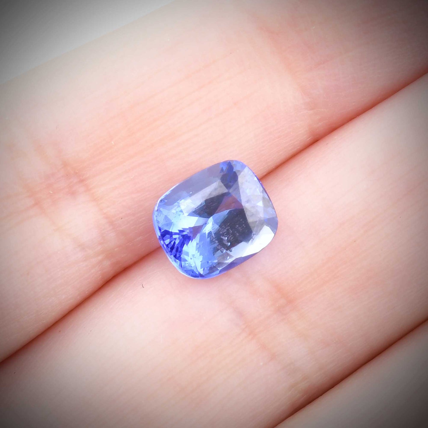 3,02 Karat blauer sri-lankischer Kissen-Saphir CD