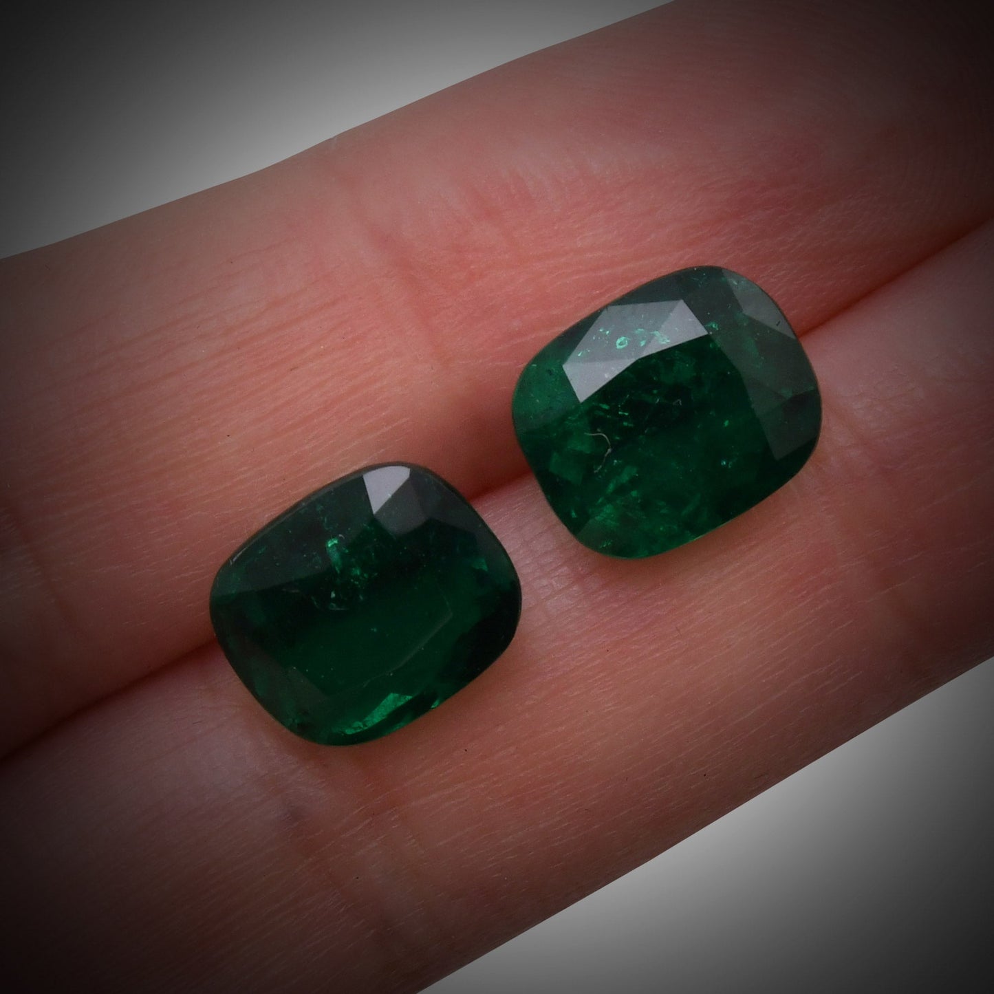 9.12 Carat Green COLOMBIAN Cushion Emerald GUBELIN