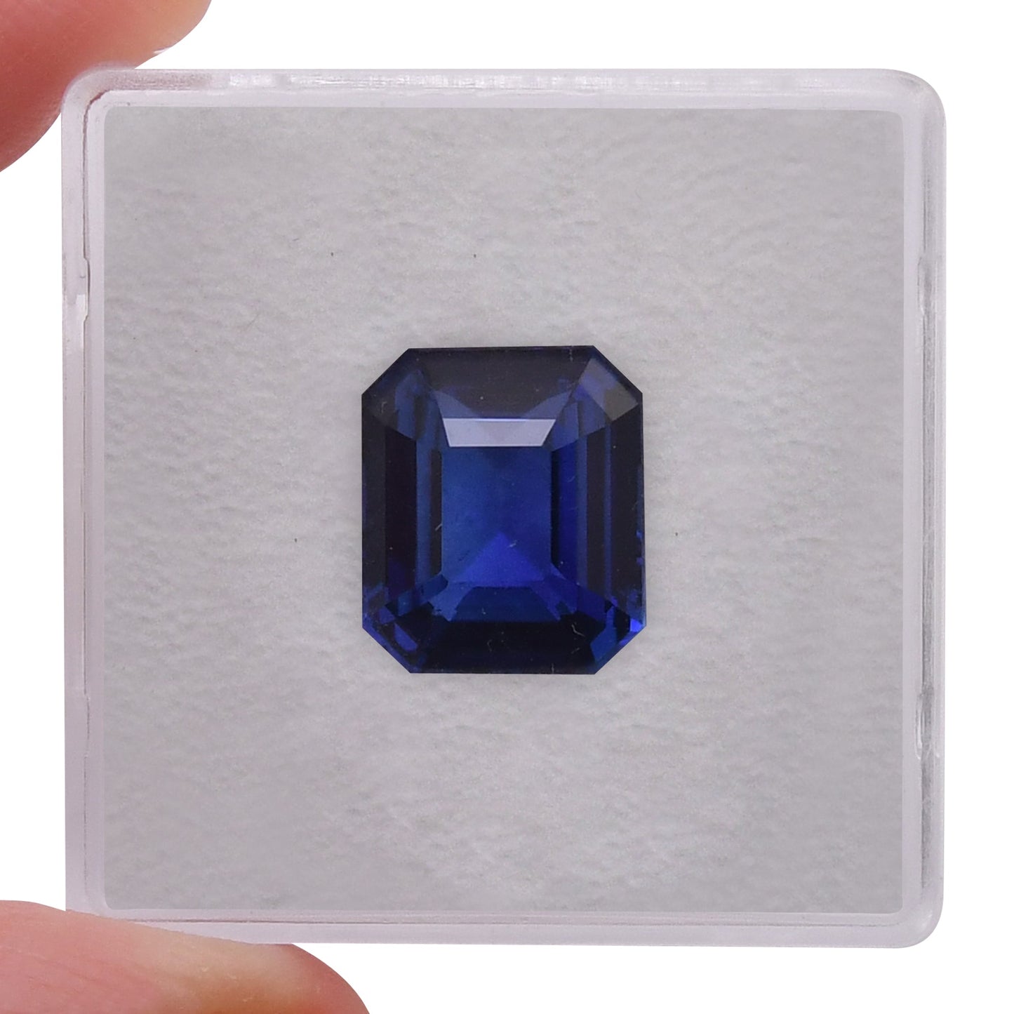 5,06 Karat blauer Madagaskar-Smaragd-Saphir CD