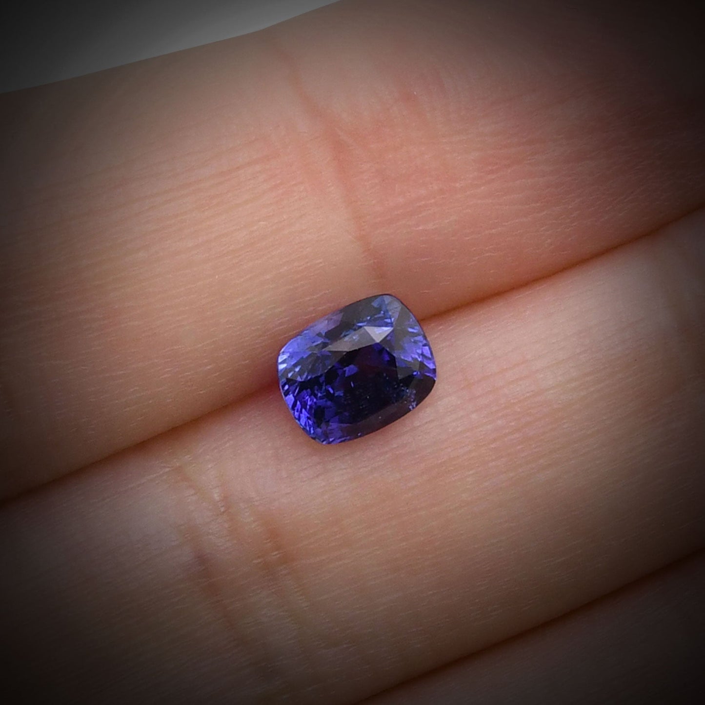 1,66 Karat blauer Kissen-Saphir aus Sri Lanka