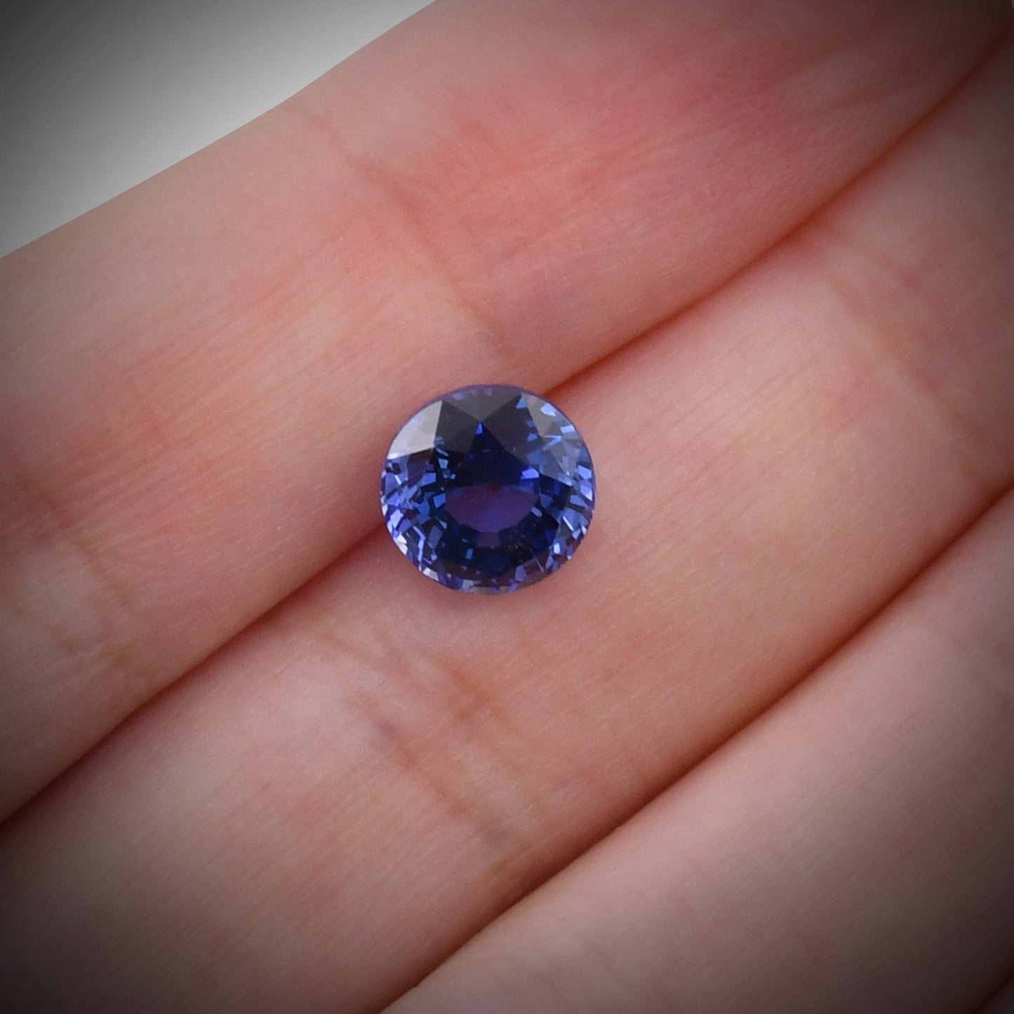 3.23 Carat Blue SRI LANKAN Round Sapphire CD