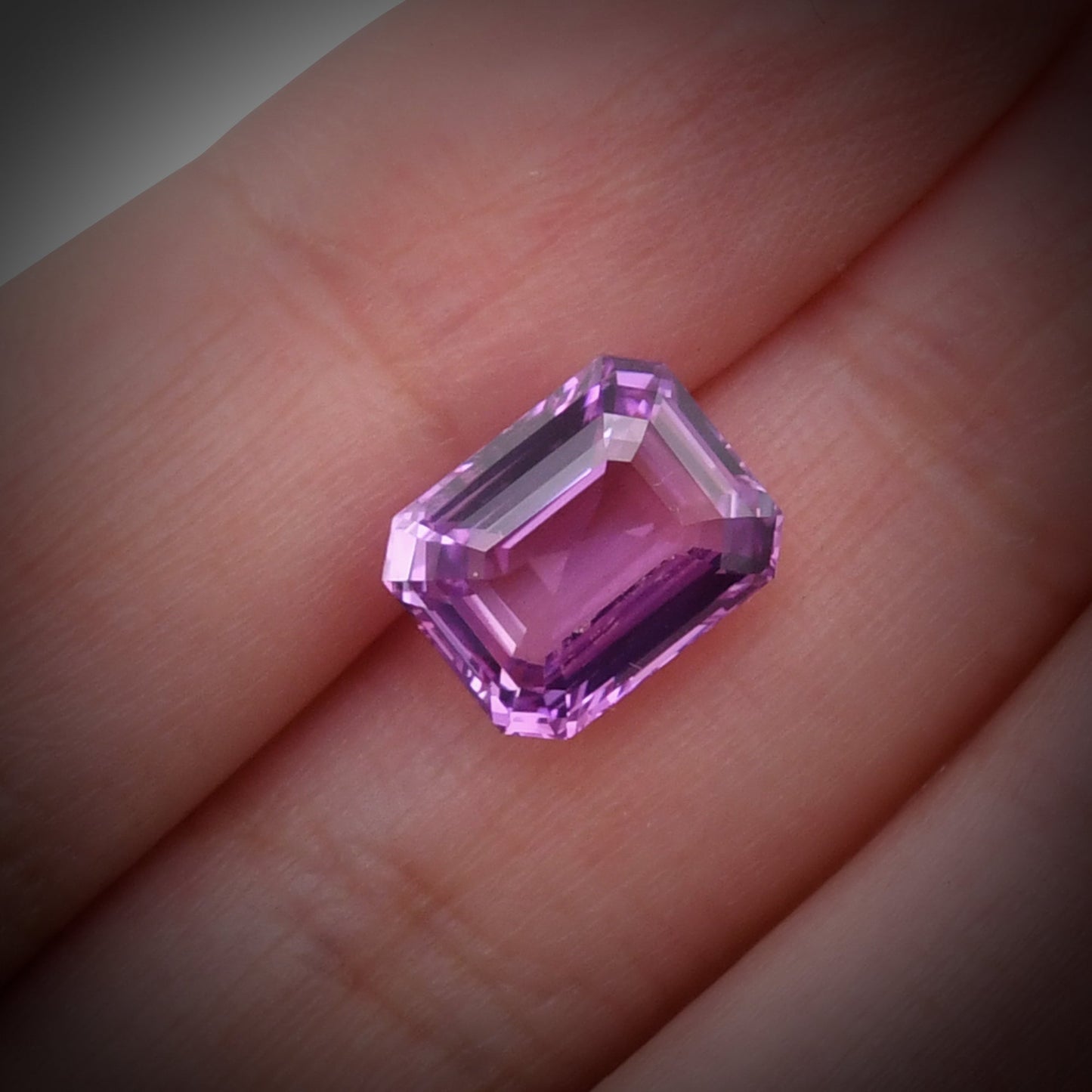 6,02 Karat rosa Smaragd-Saphir GIA