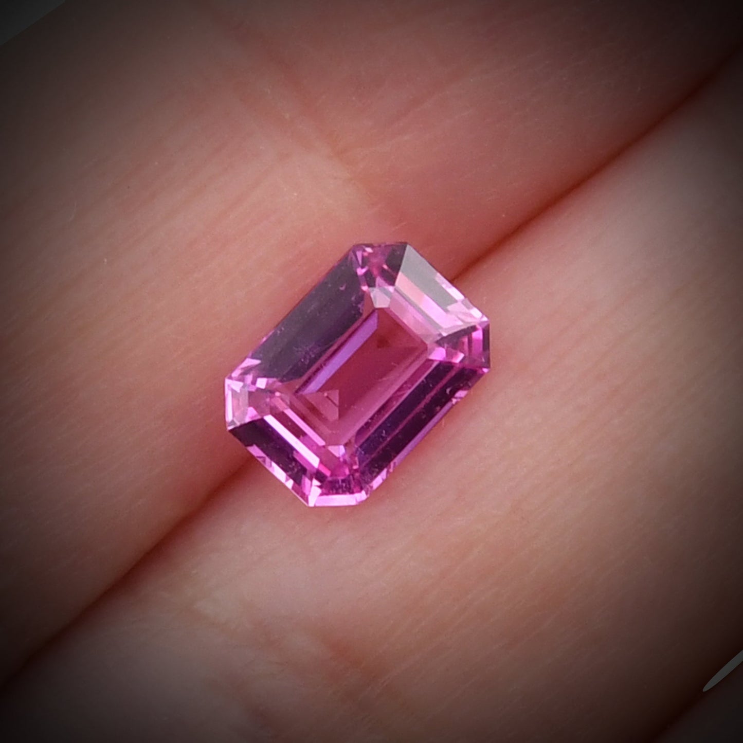 2,03 Karat rosa Smaragd-Saphir