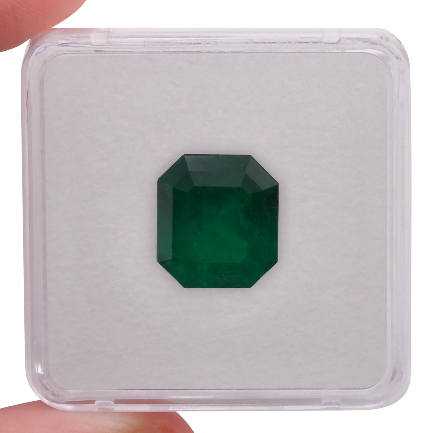7.08 Carat Green COLOMBIAN Emerald Emerald CD
