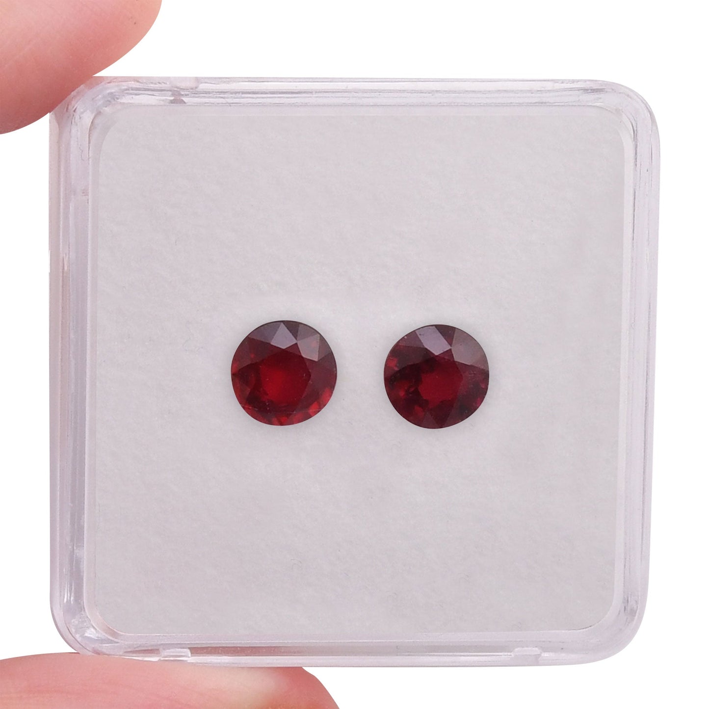 2,90 Karat roter runder Rubin