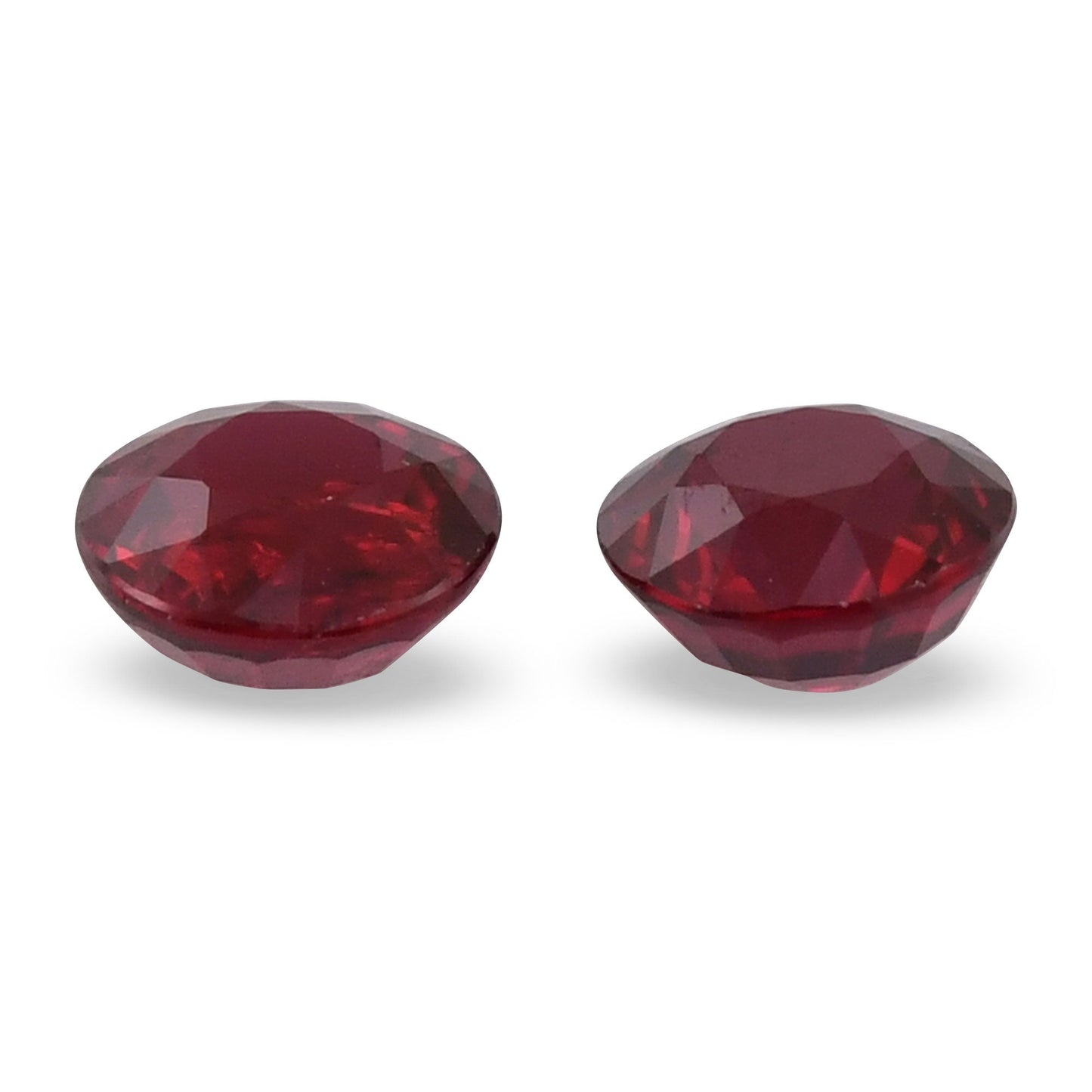 2,80 Karat roter runder Rubin