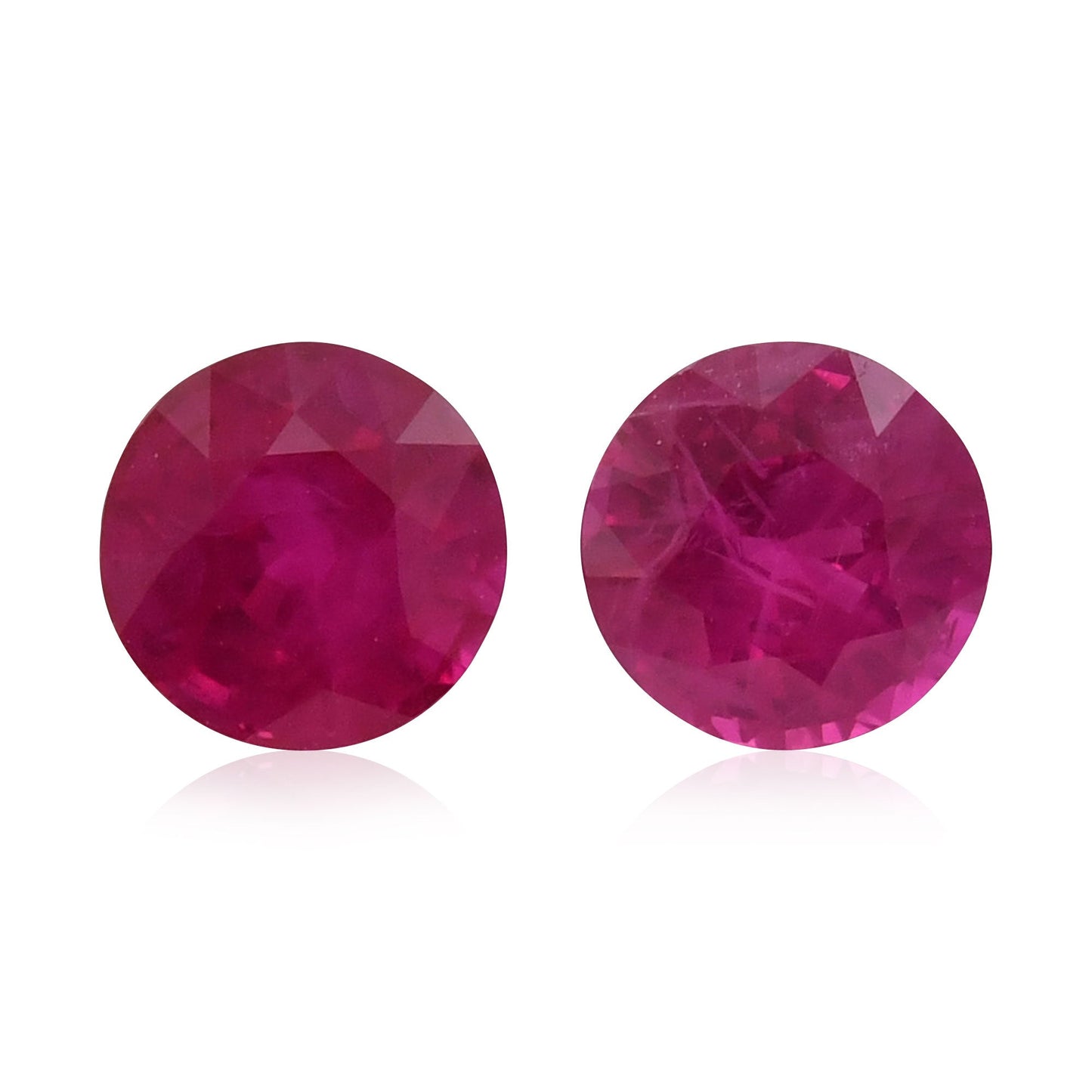 2,61 Karat roter runder Rubin