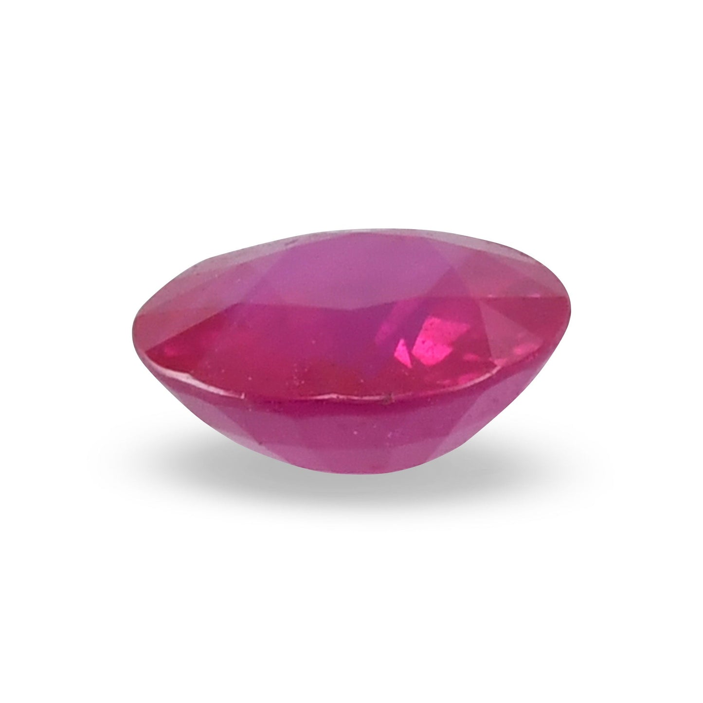 0,75 Karat roter runder Rubin
