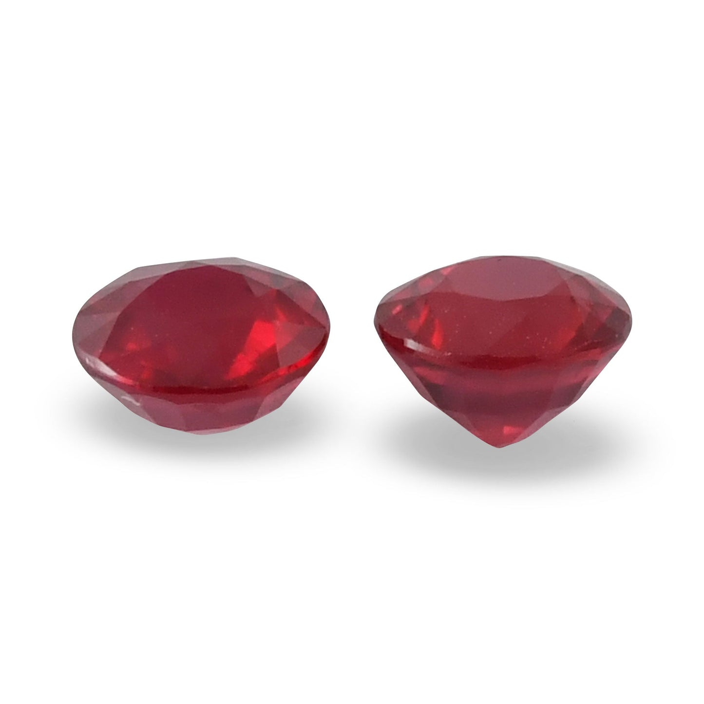 2,40 Karat roter runder Rubin
