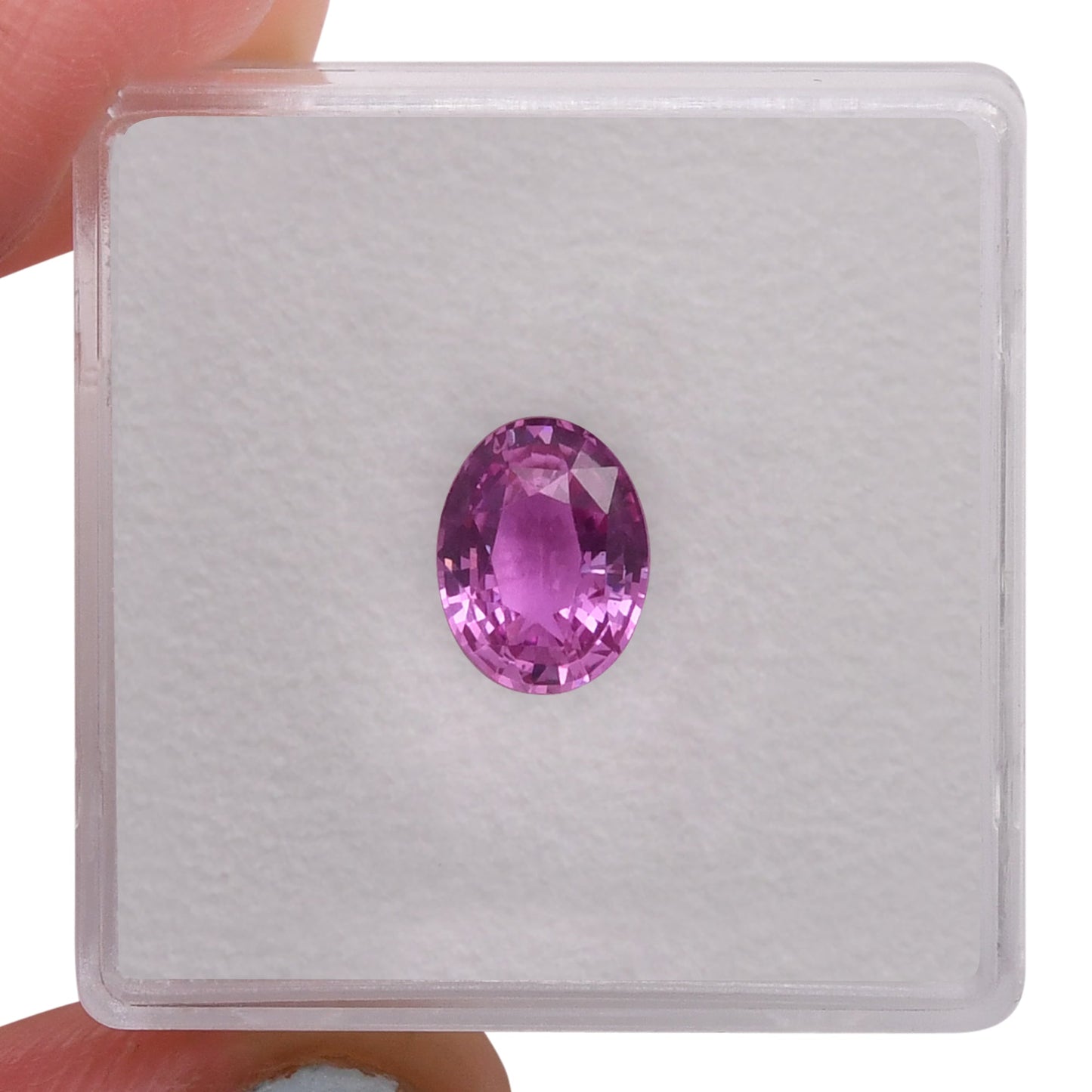 1,62 Karat rosa ovaler Saphir