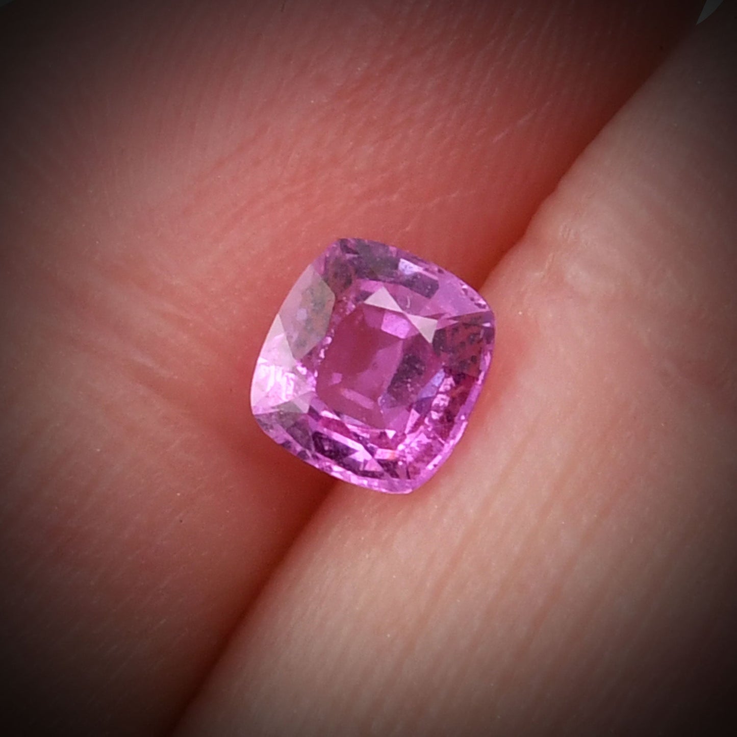 1,26 Karat rosa Kissen-Saphir