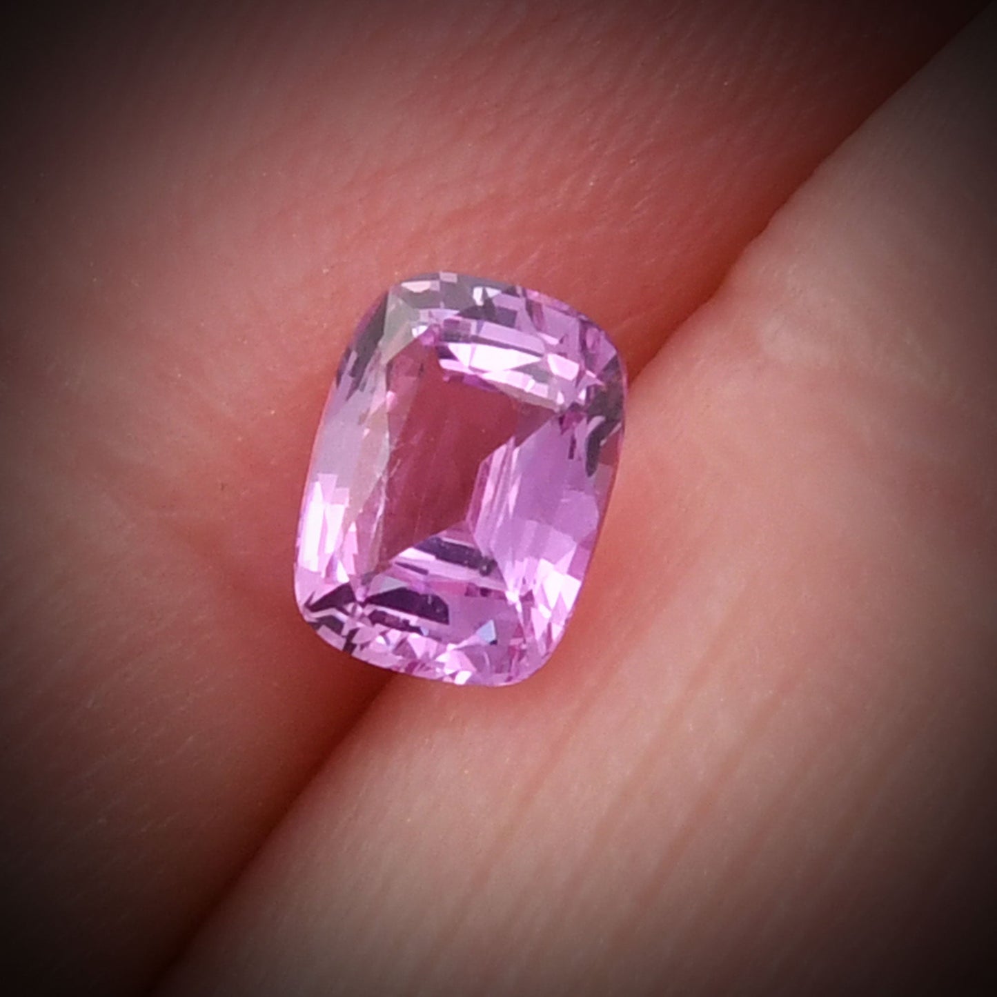 1,26 Karat rosa Kissen-Saphir