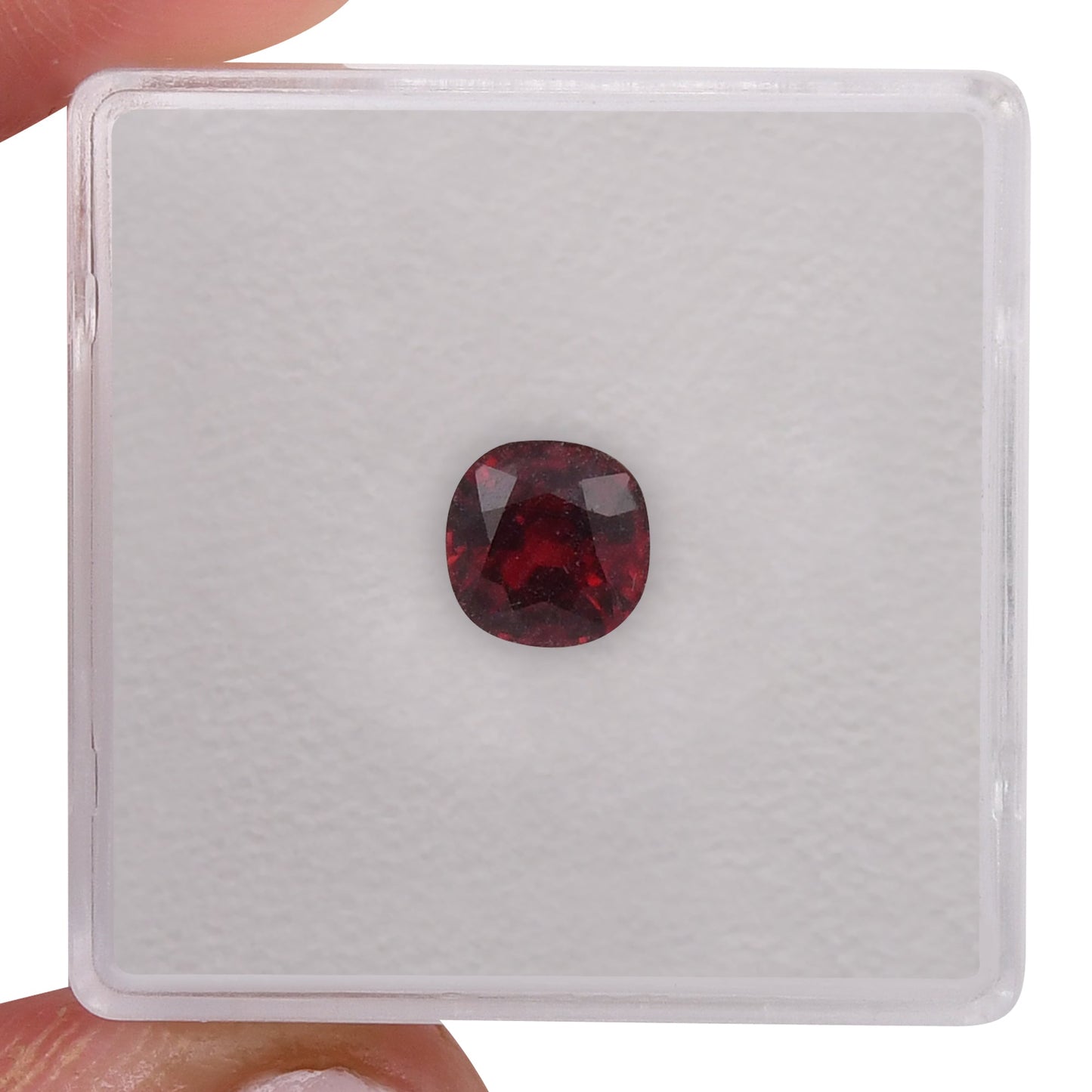 1,25 Karat roter Mosambik-Kissenrubin