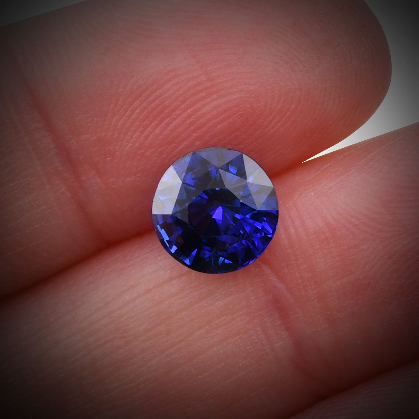2,90 Karat blauer runder Saphir aus Sri Lanka