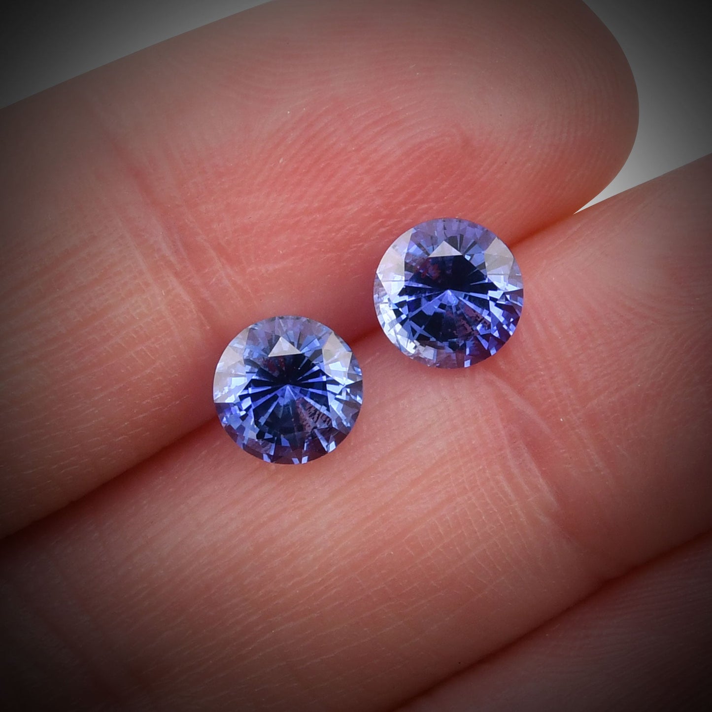 2,79 Karat blauer runder Saphir aus Sri Lanka
