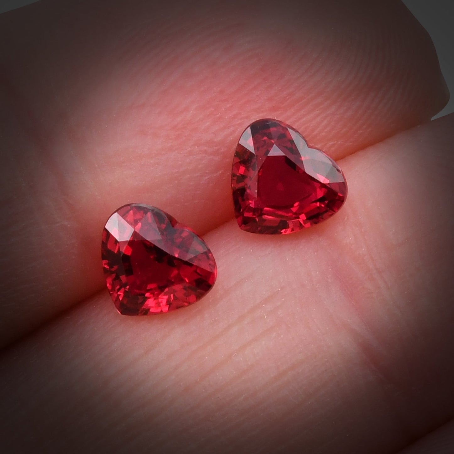 2,06 Karat roter MOSAMBIKANISCHER HERZRUBIN GRS