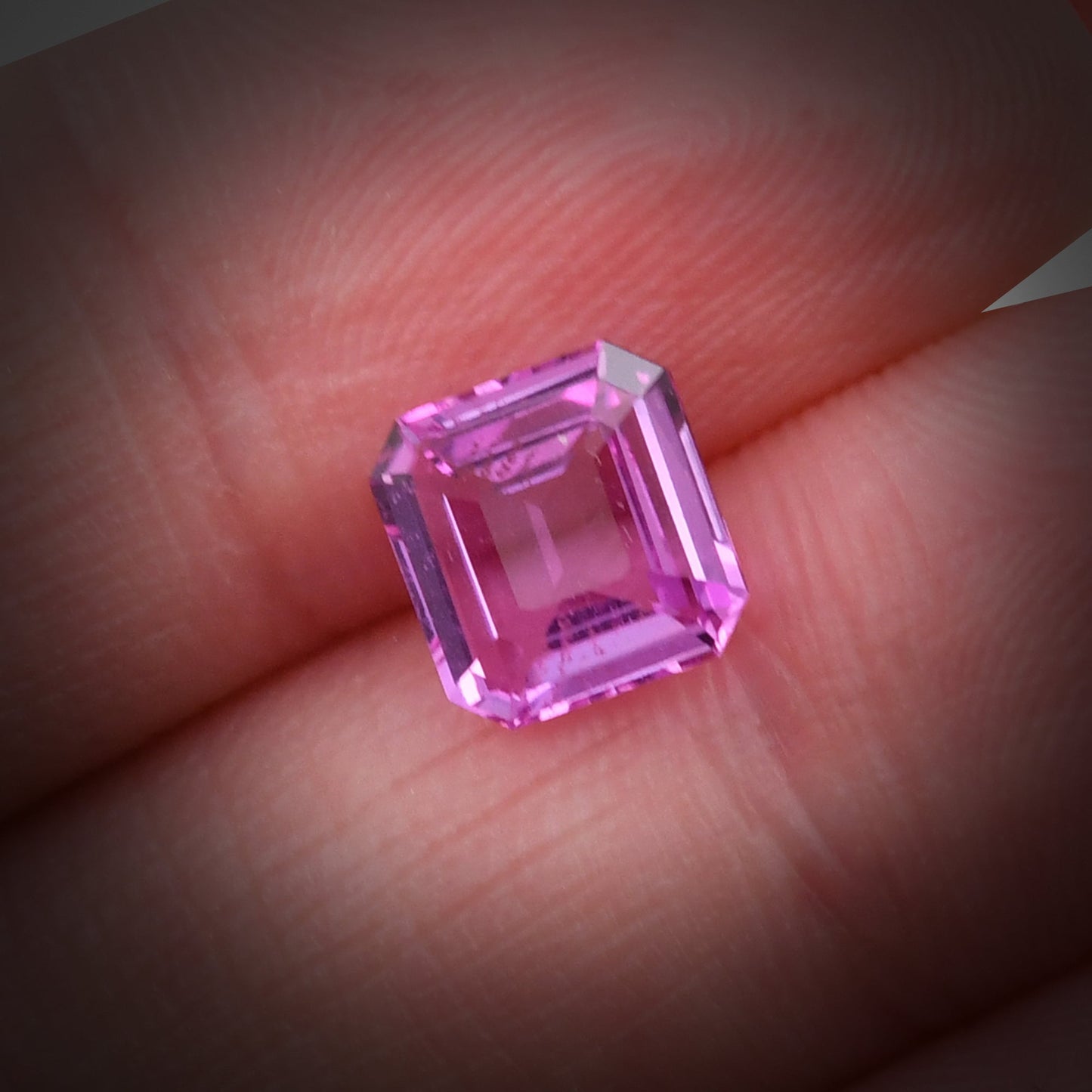 2,01 Karat rosa Smaragd-Saphir