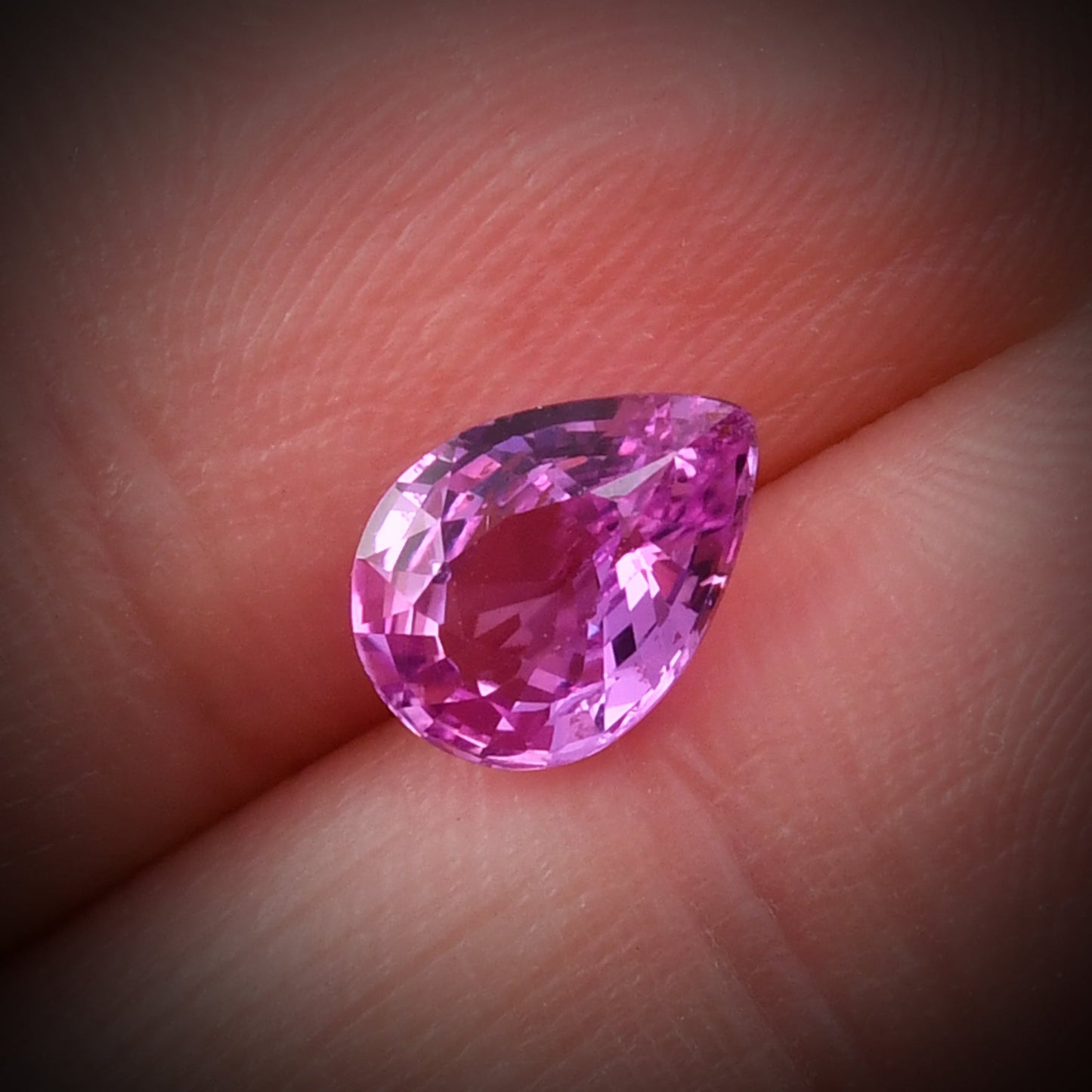 1,55 Karat rosa Birnenförmiger Saphir