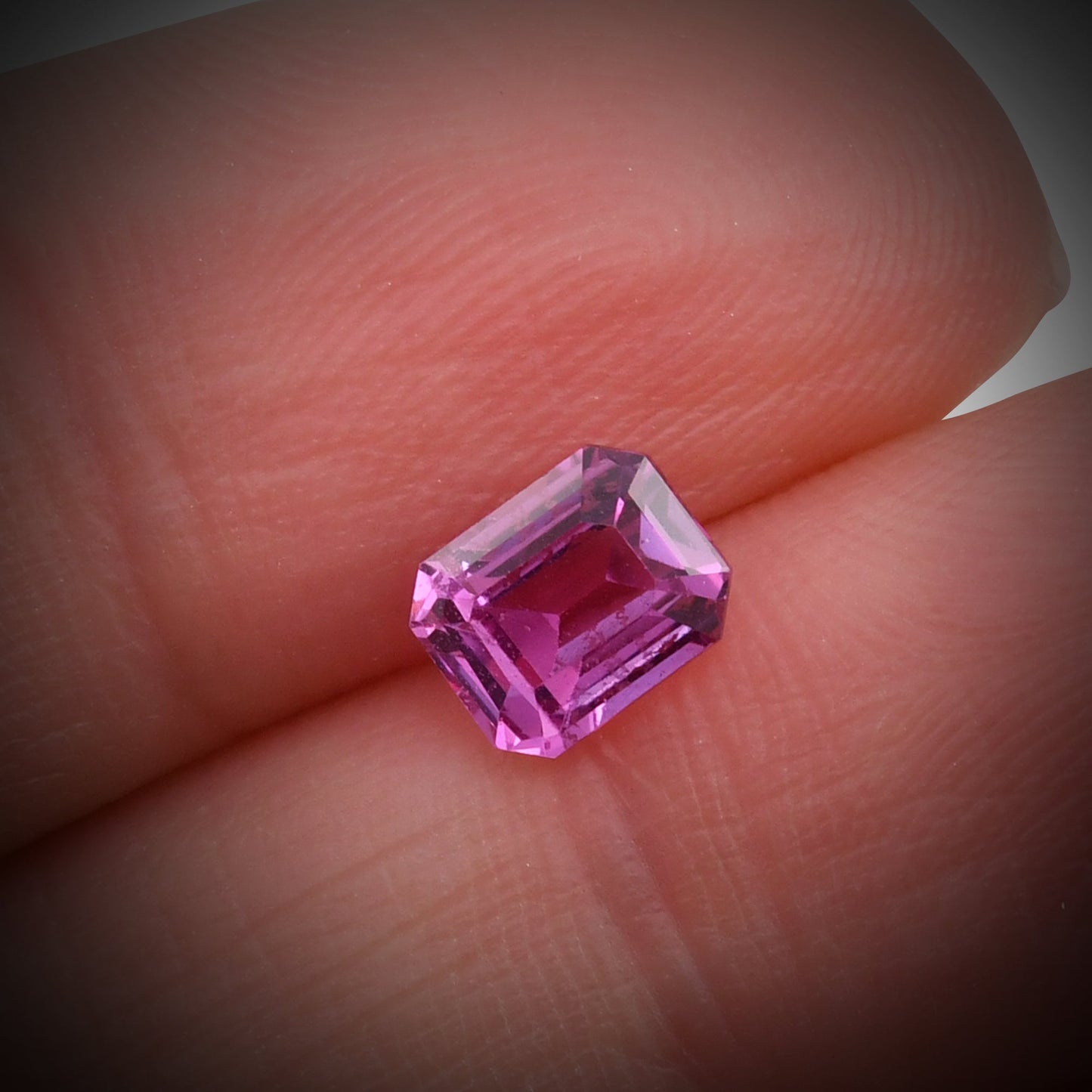 1,31 Karat rosa Smaragd-Saphir