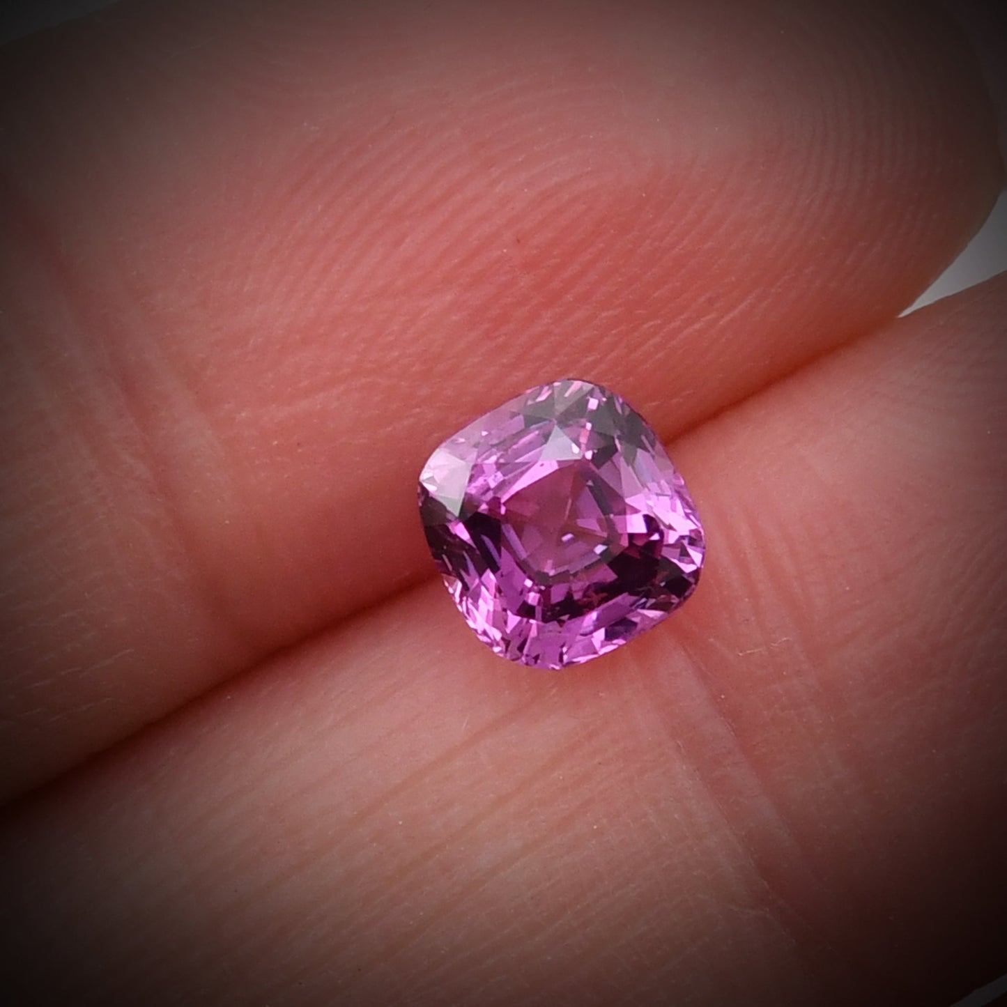 1,59 Karat rosa Kissen-Saphir