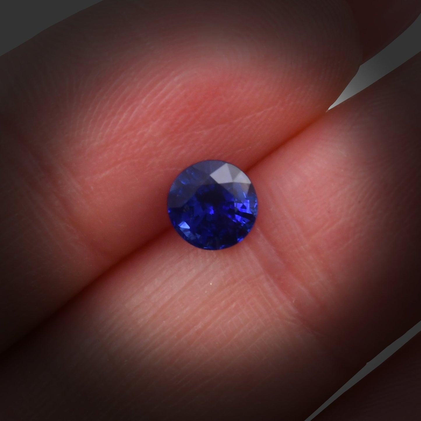 1,13 Karat blauer runder Saphir aus Sri Lanka