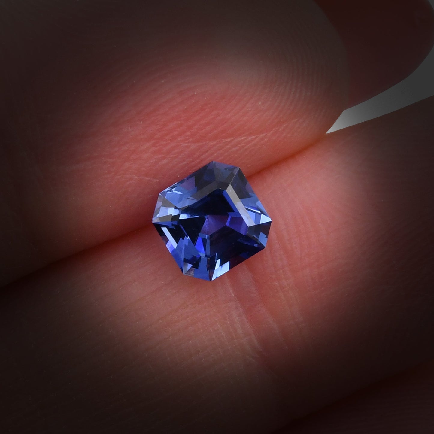 1,40 Karat blauer Smaragd-Saphir aus Sri Lanka