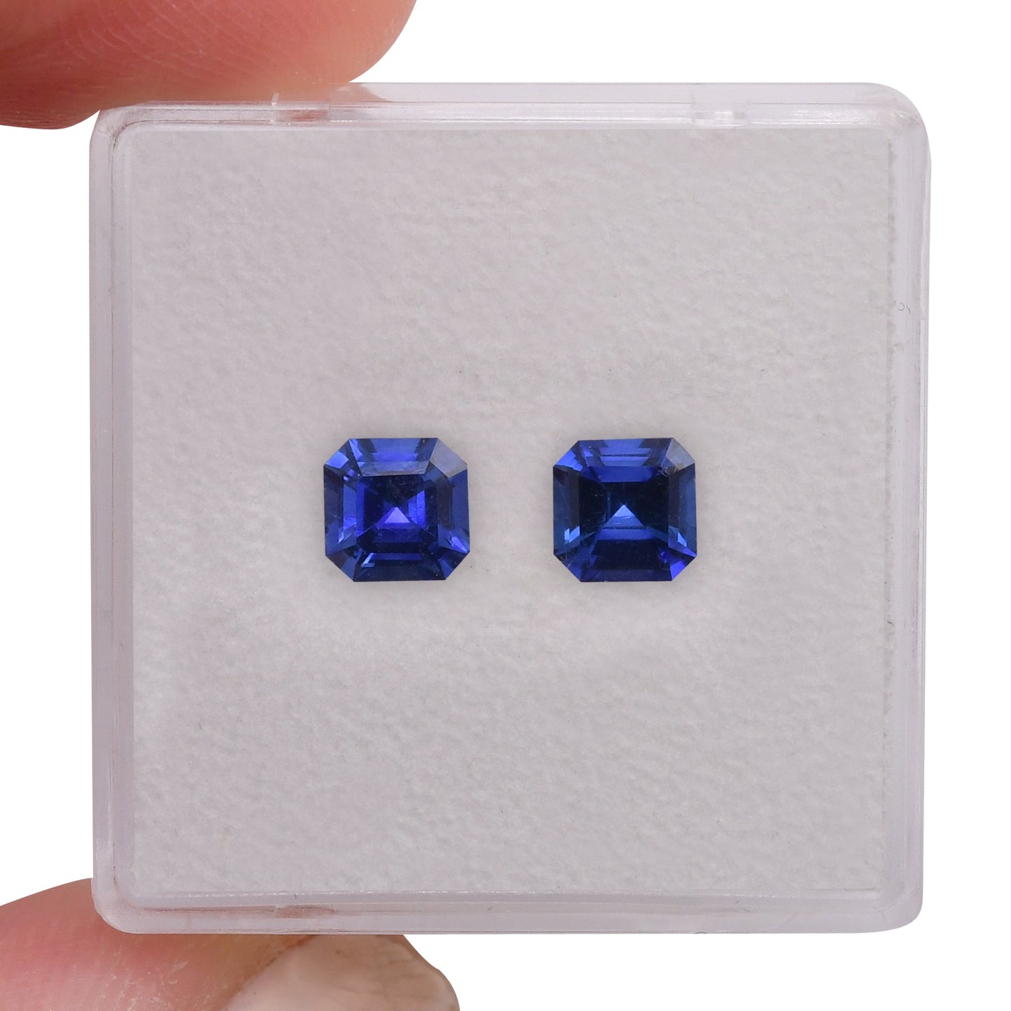 1,23 Karat blauer Smaragd-Saphir aus Sri Lanka