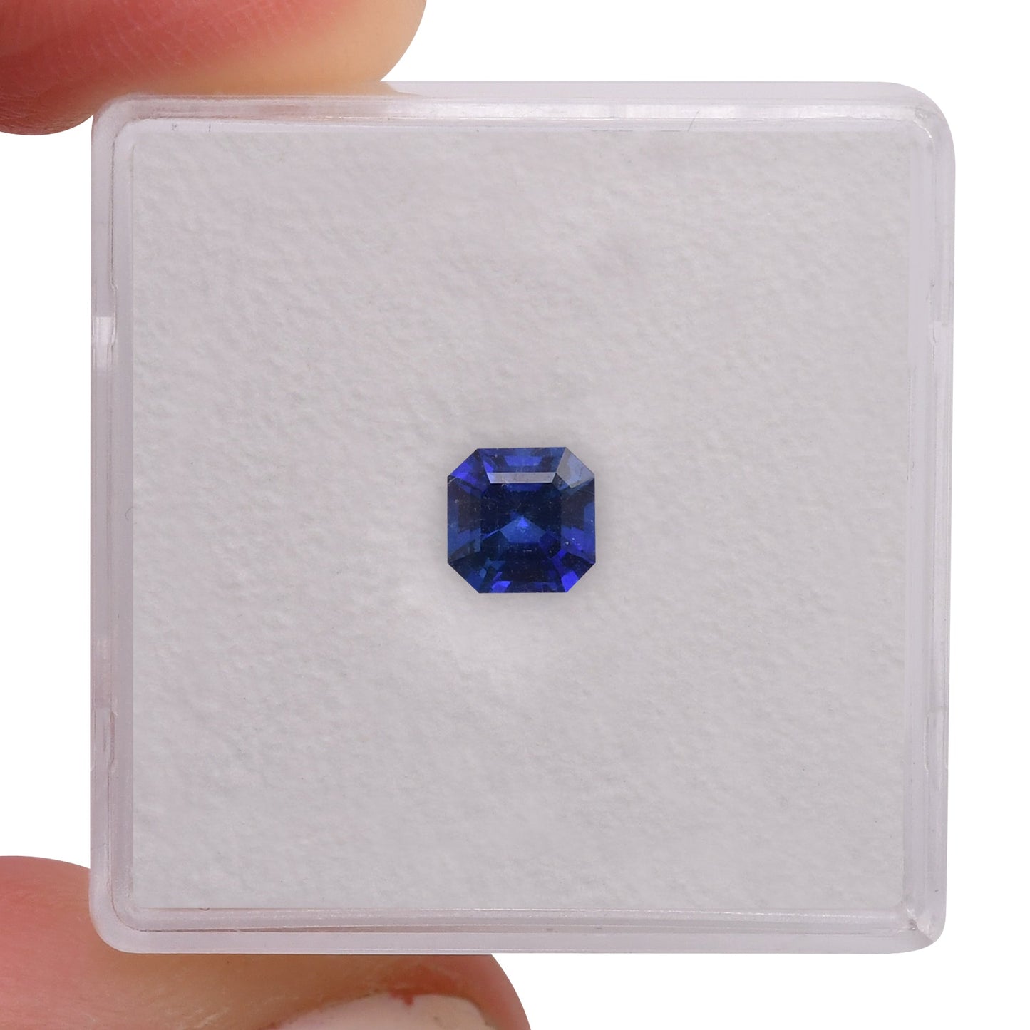 0,68 Karat blauer Smaragd-Saphir aus Sri Lanka