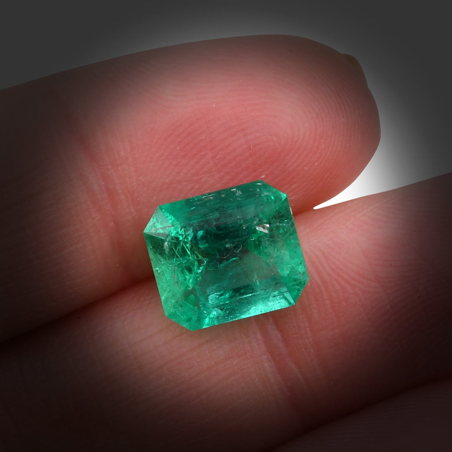 3.63 Carat Green COLOMBIAN Emerald Muzo Emerald CD