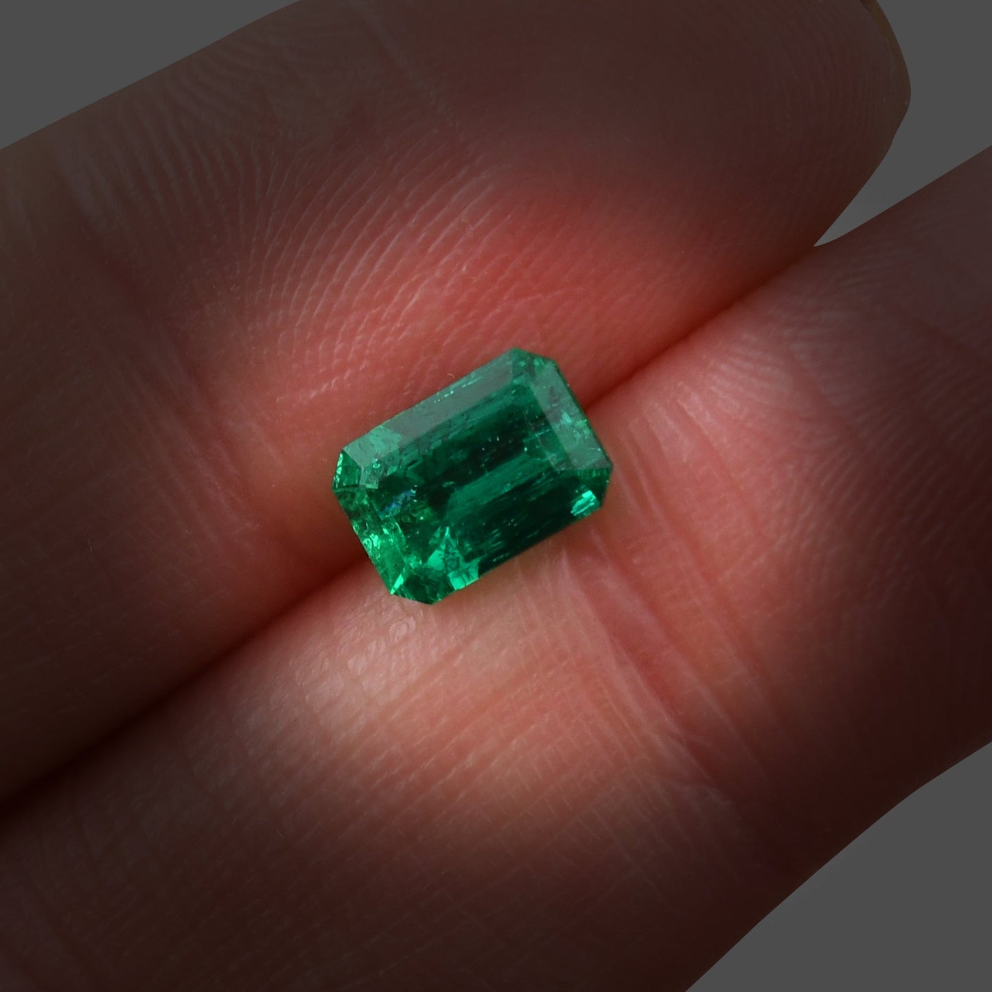 1,06 Karat Grüner kolumbianischer Smaragd Muzo Emerald CD