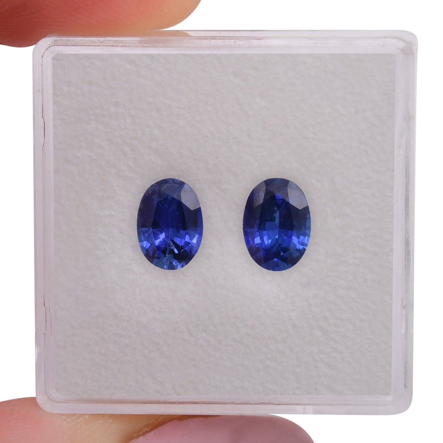 1,68 Karat blauer ovaler Saphir aus Sri Lanka