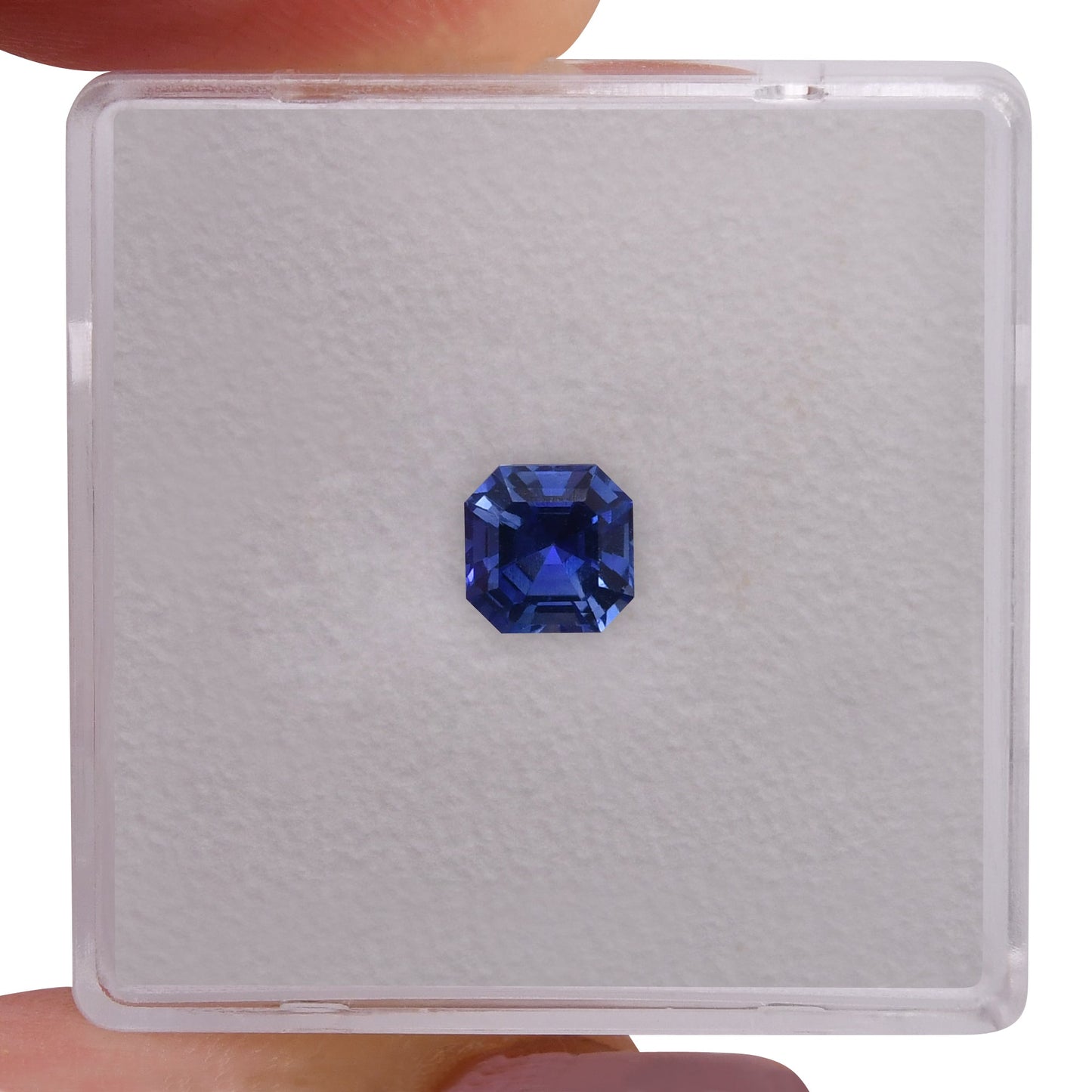 0,82 Karat blauer Smaragd-Saphir aus Sri Lanka