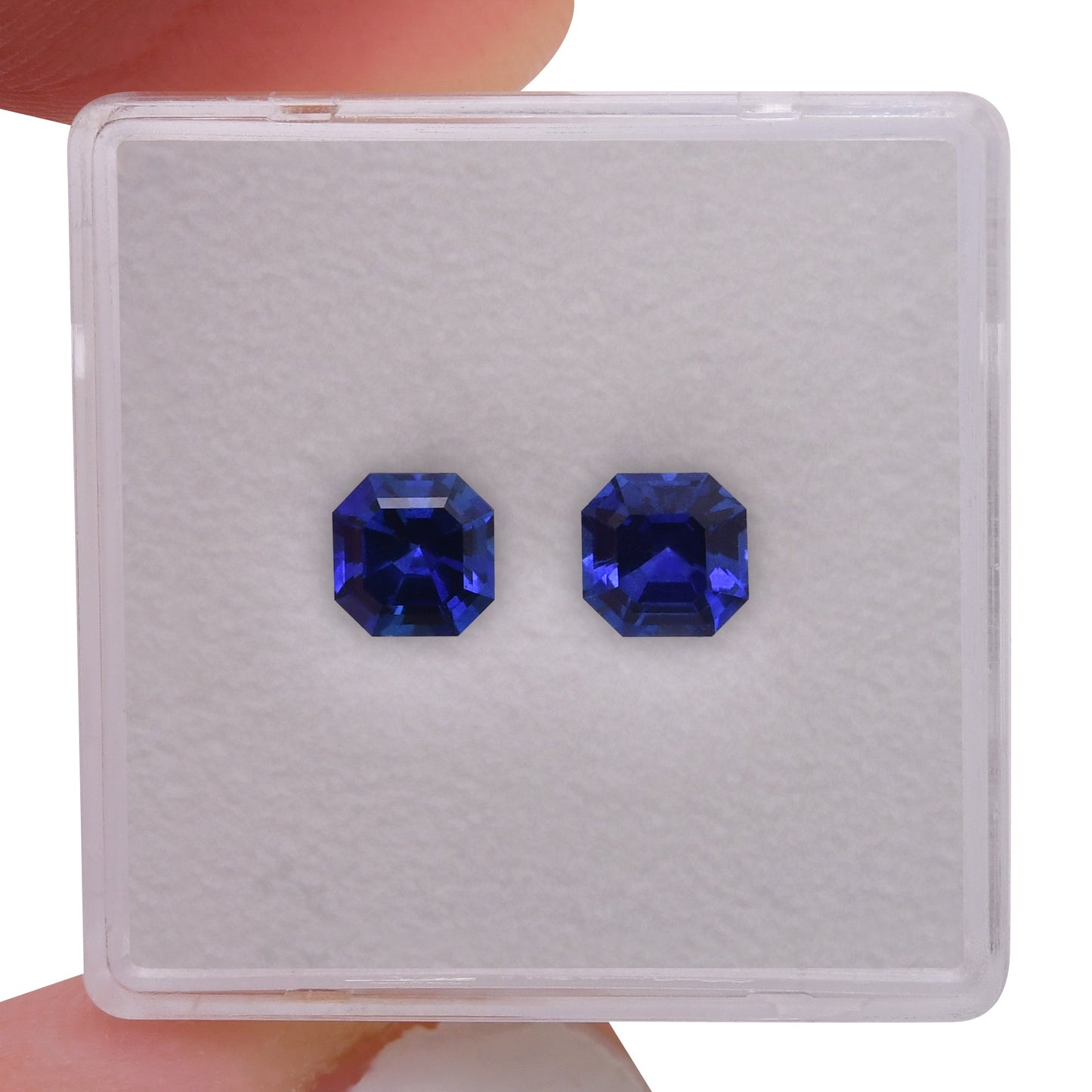 1,39 Karat blauer Smaragd-Saphir aus Sri Lanka