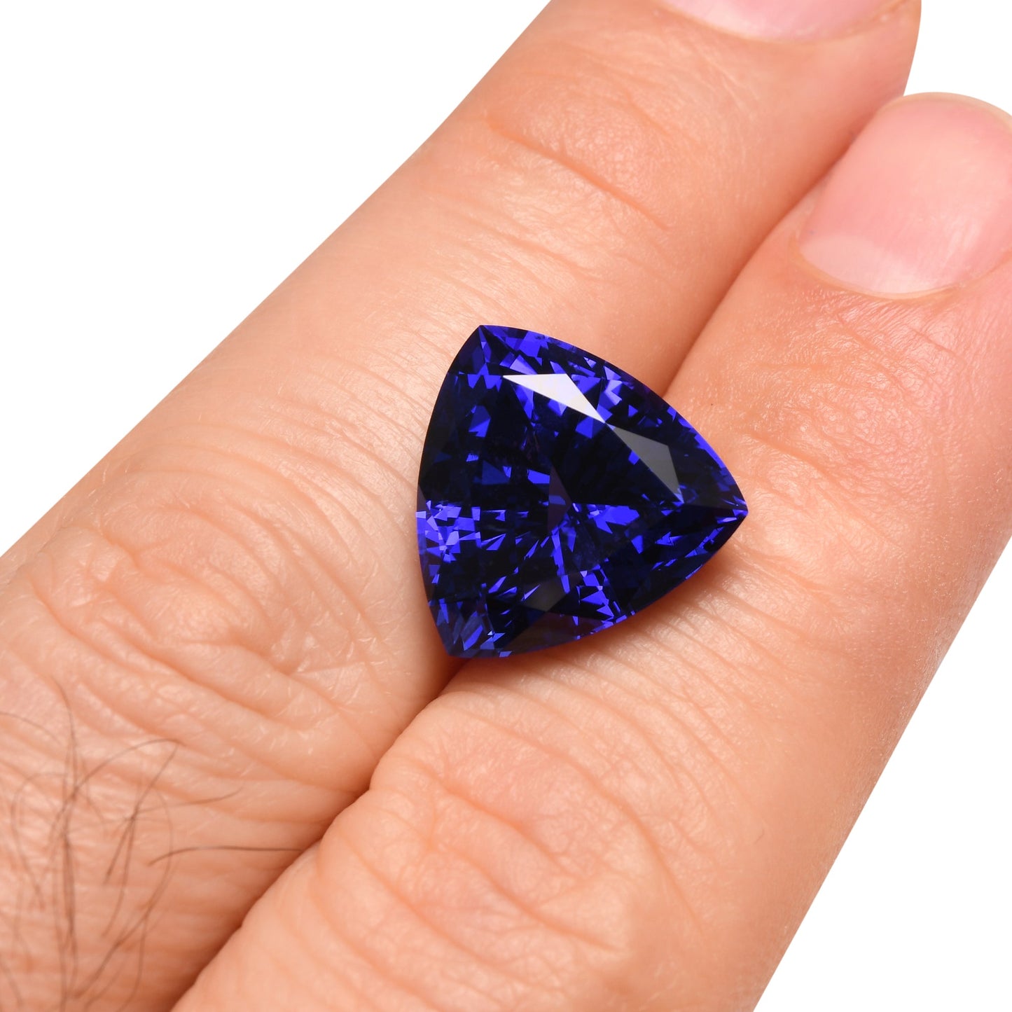 13,31 Karat blauer, trillianischer Tansanit aus Tansania (GWLAB)