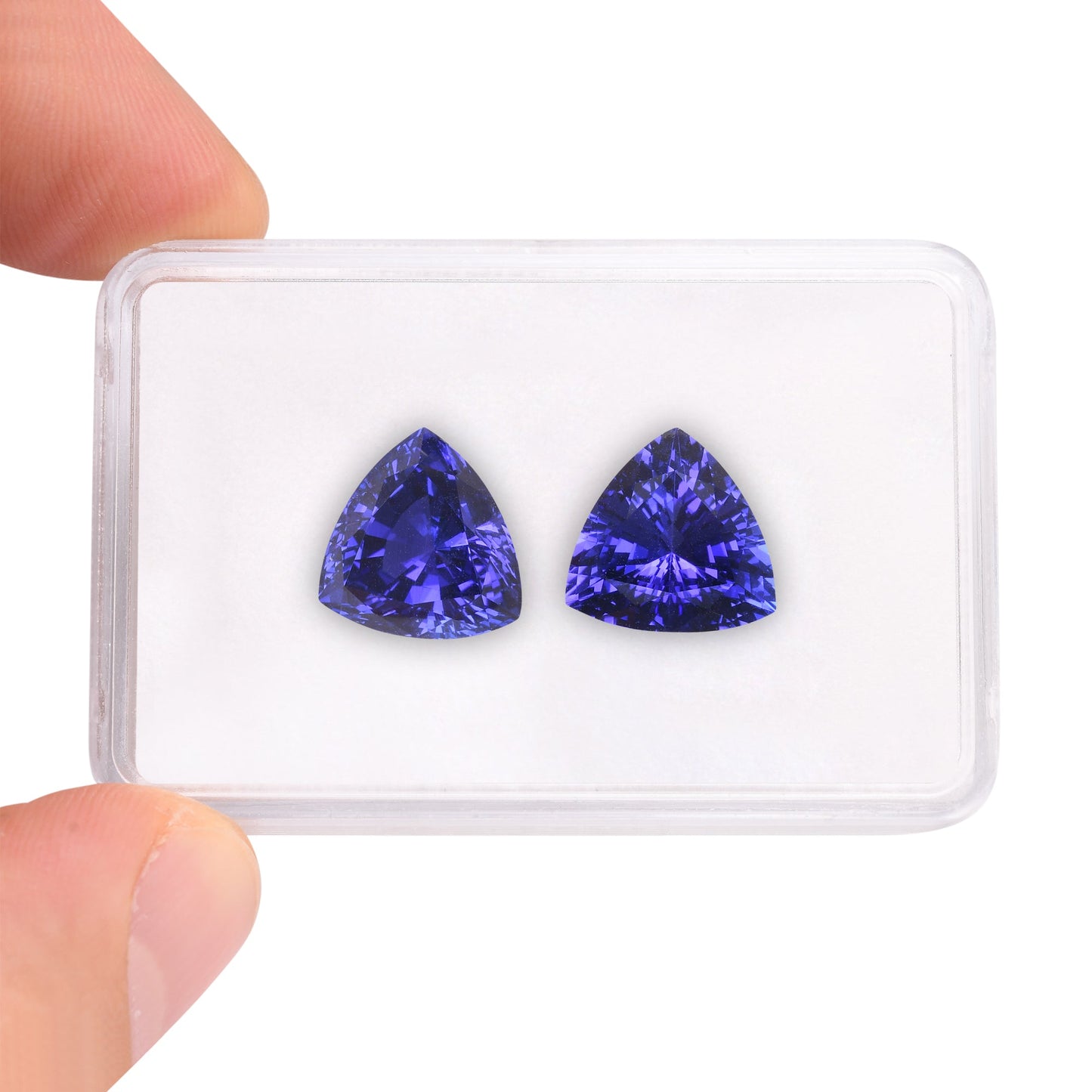 16,42 Karat blauer, trillianischer Tansanit aus Tansania (GWLAB)